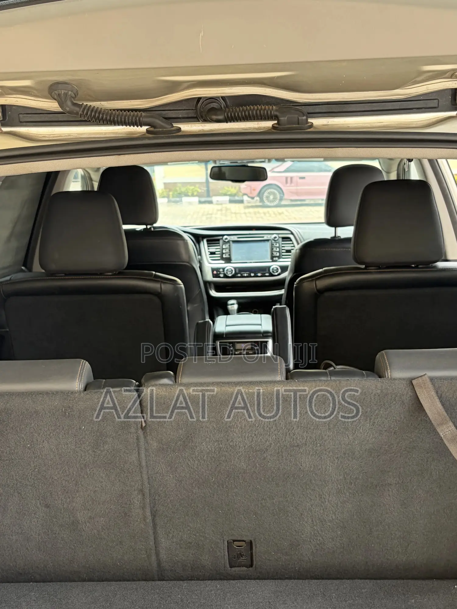 Toyota Highlander XLE 4dr SUV AWD (3.5L 6cyl 6A) 2015 Gold