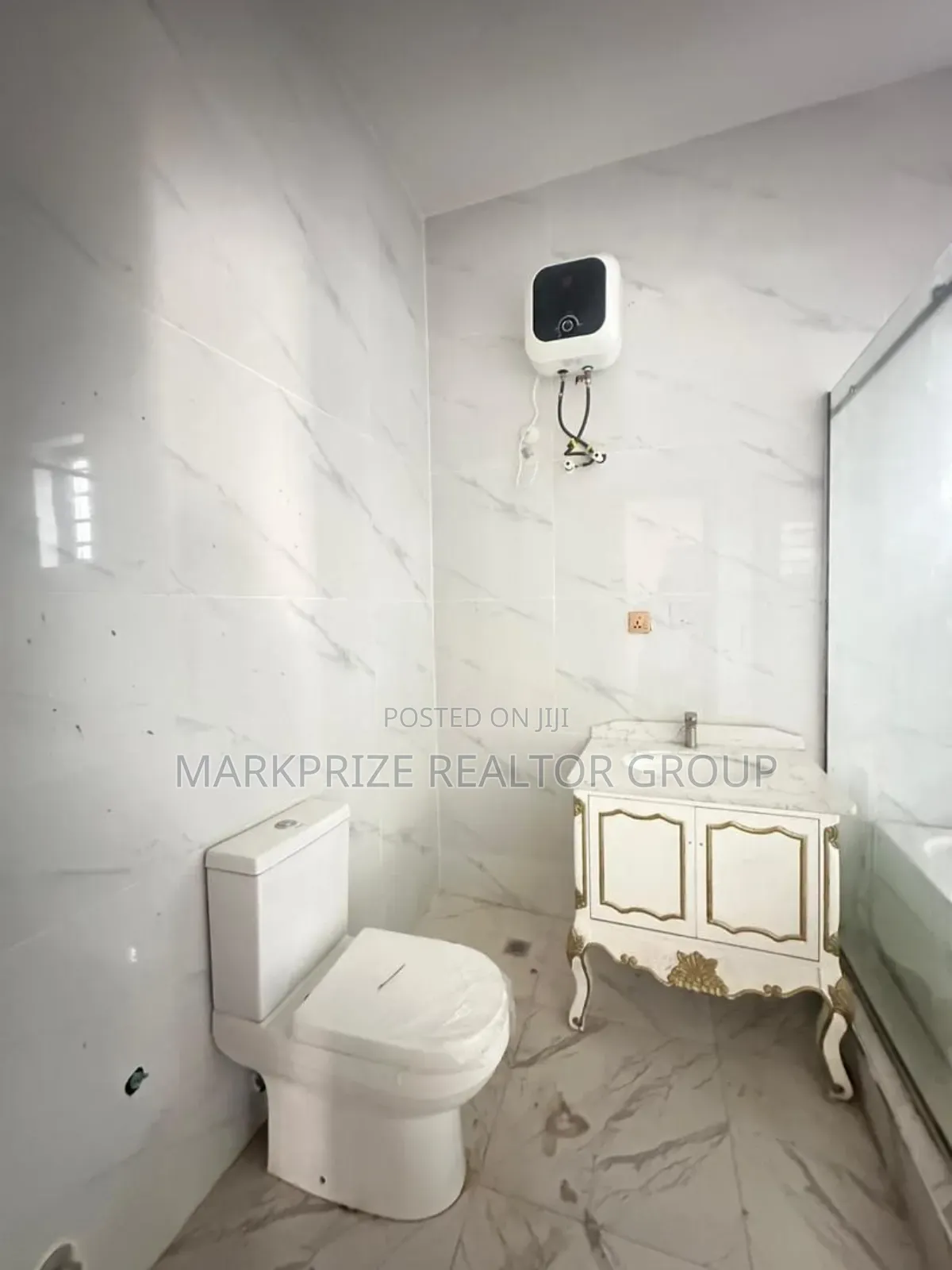 2bdrm Apartment in Surulere Lagos for sale