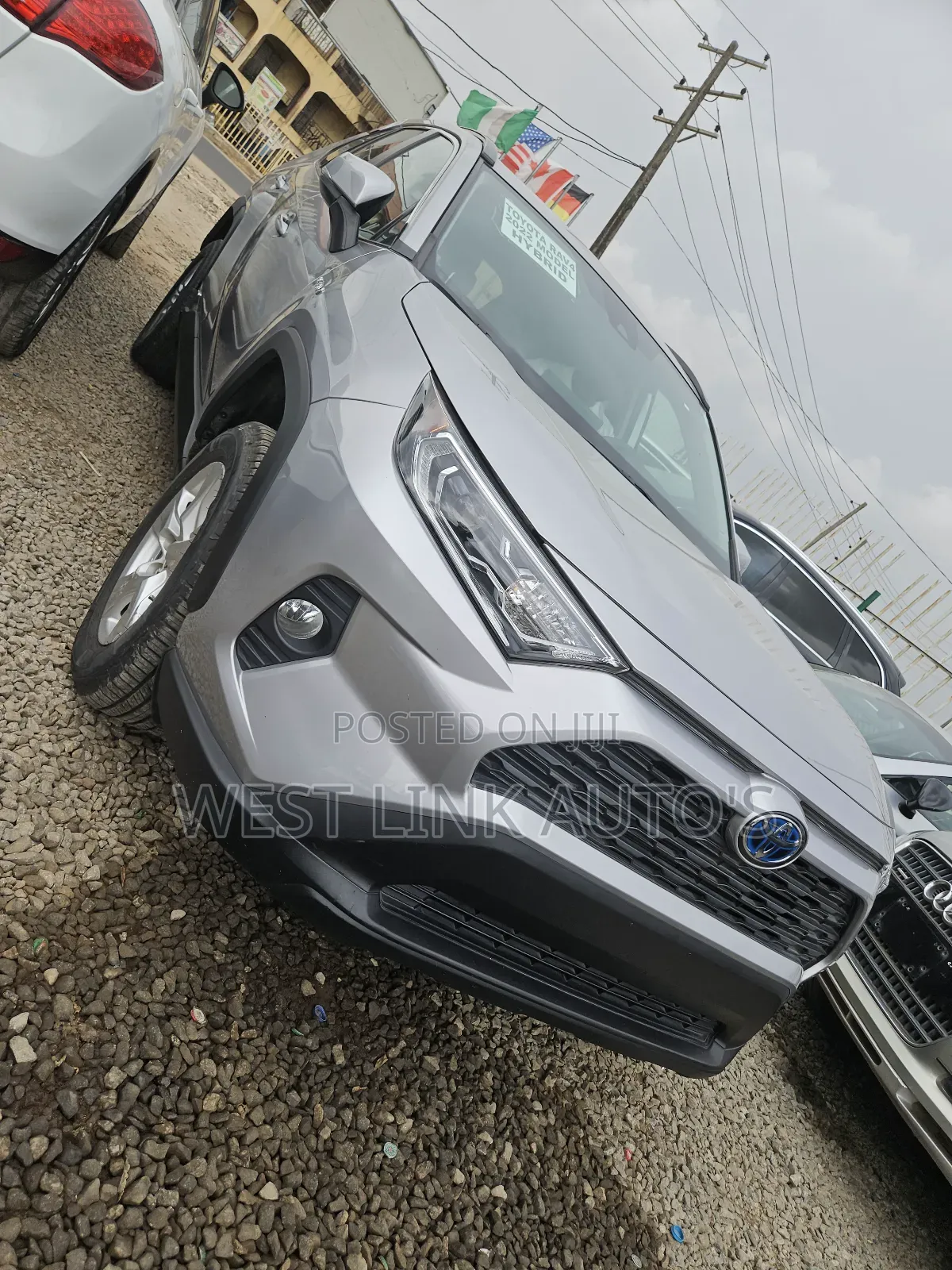 Toyota RAV4 XLE 2022 Gray