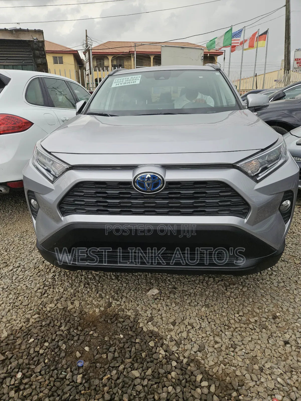 Toyota RAV4 XLE 2022 Gray