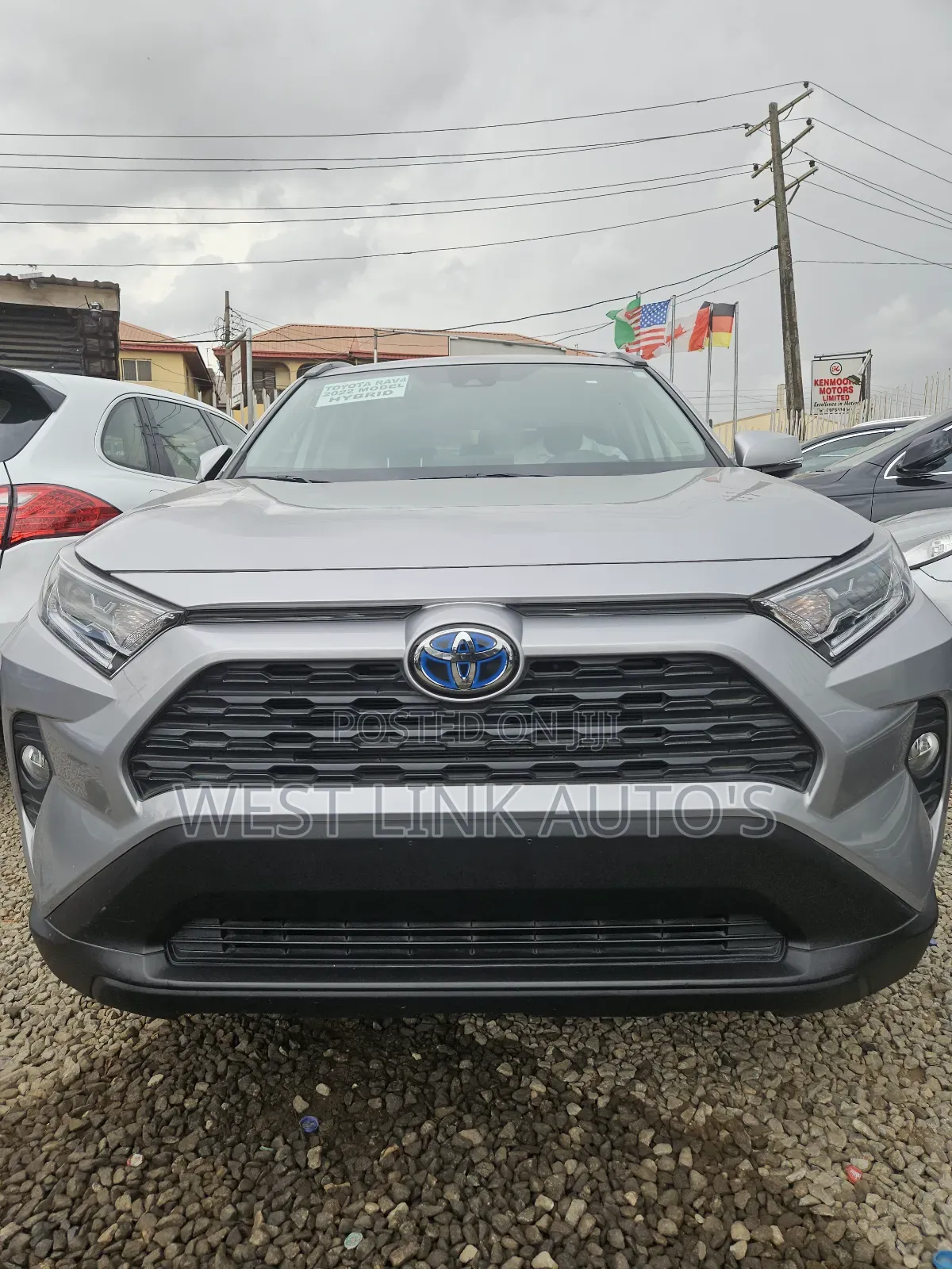 Toyota RAV4 XLE 2022 Gray
