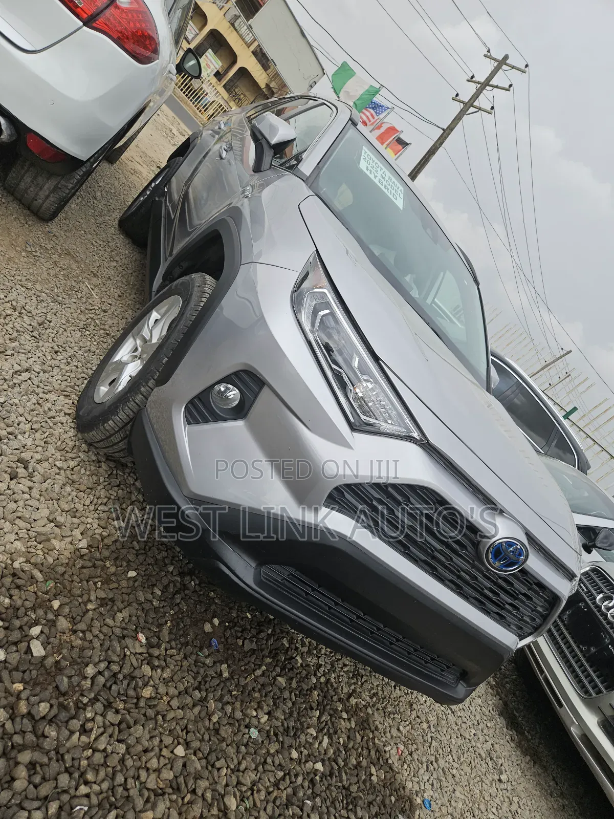 Toyota RAV4 XLE 2022 Gray