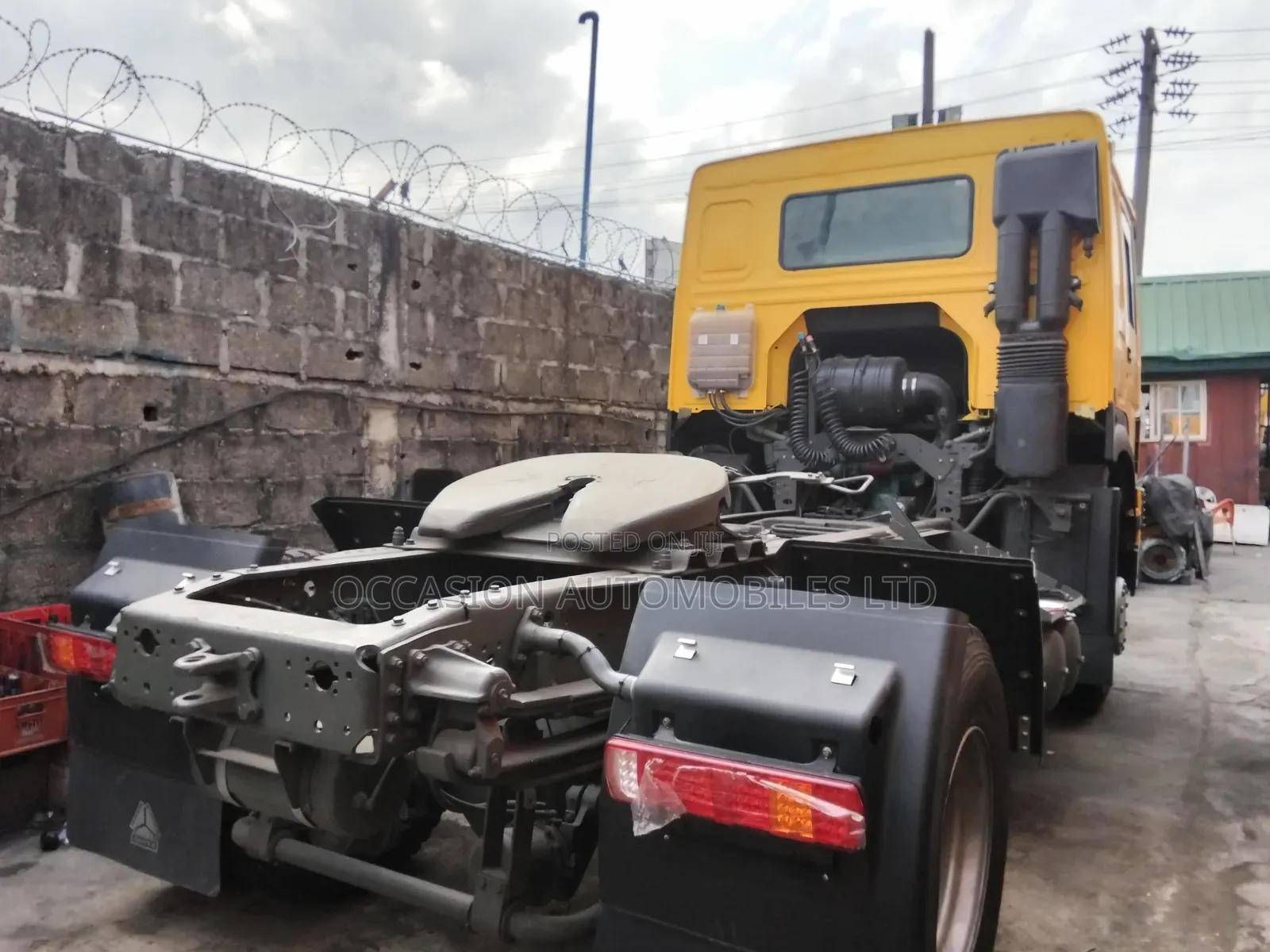 Howo Truck Head 6 Tyres