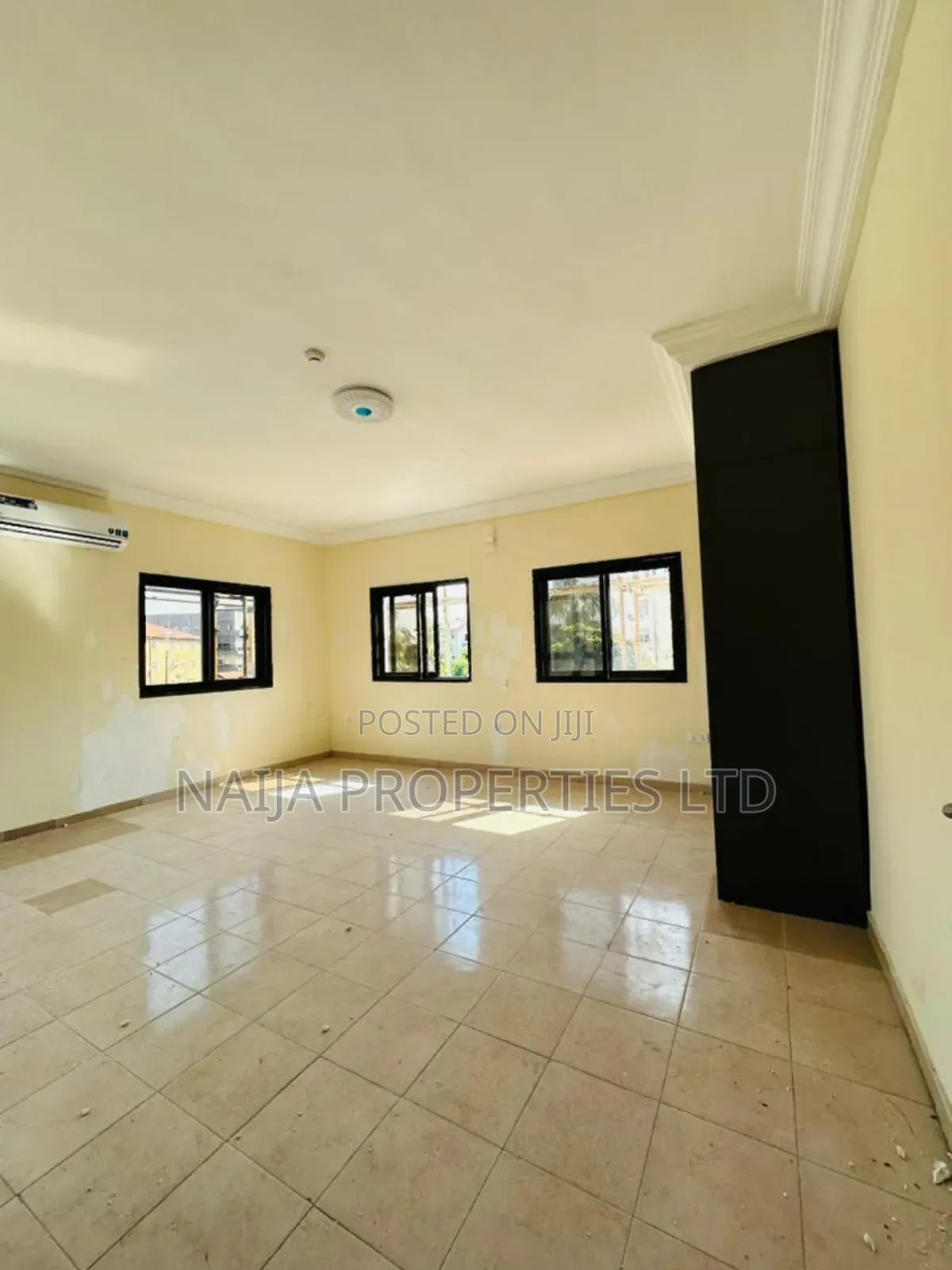 3bdrm Apartment in Lekki Phase 1 for rent