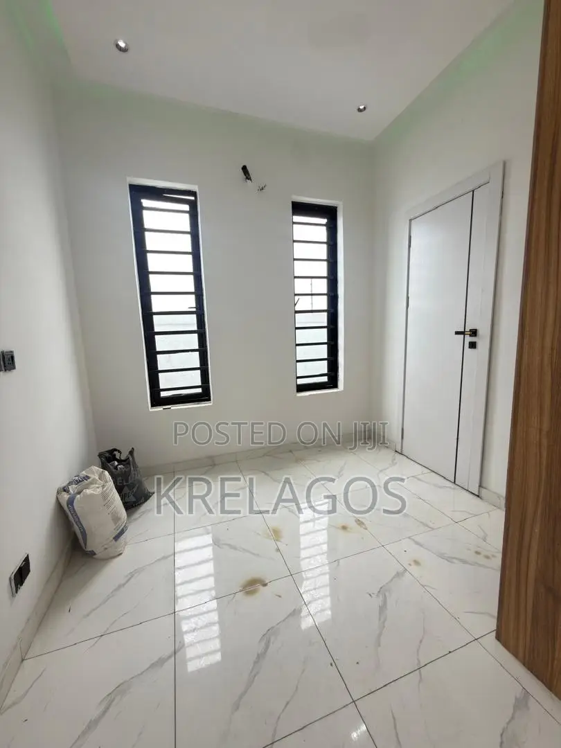 4bdrm Duplex in Ajah for sale