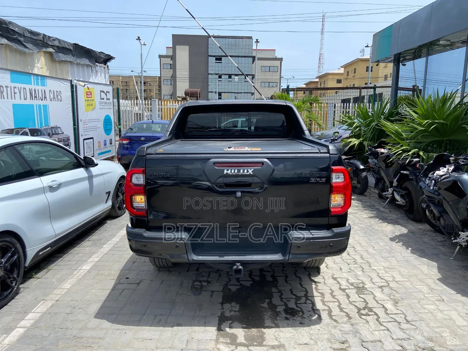 Toyota Hilux 2024 Black