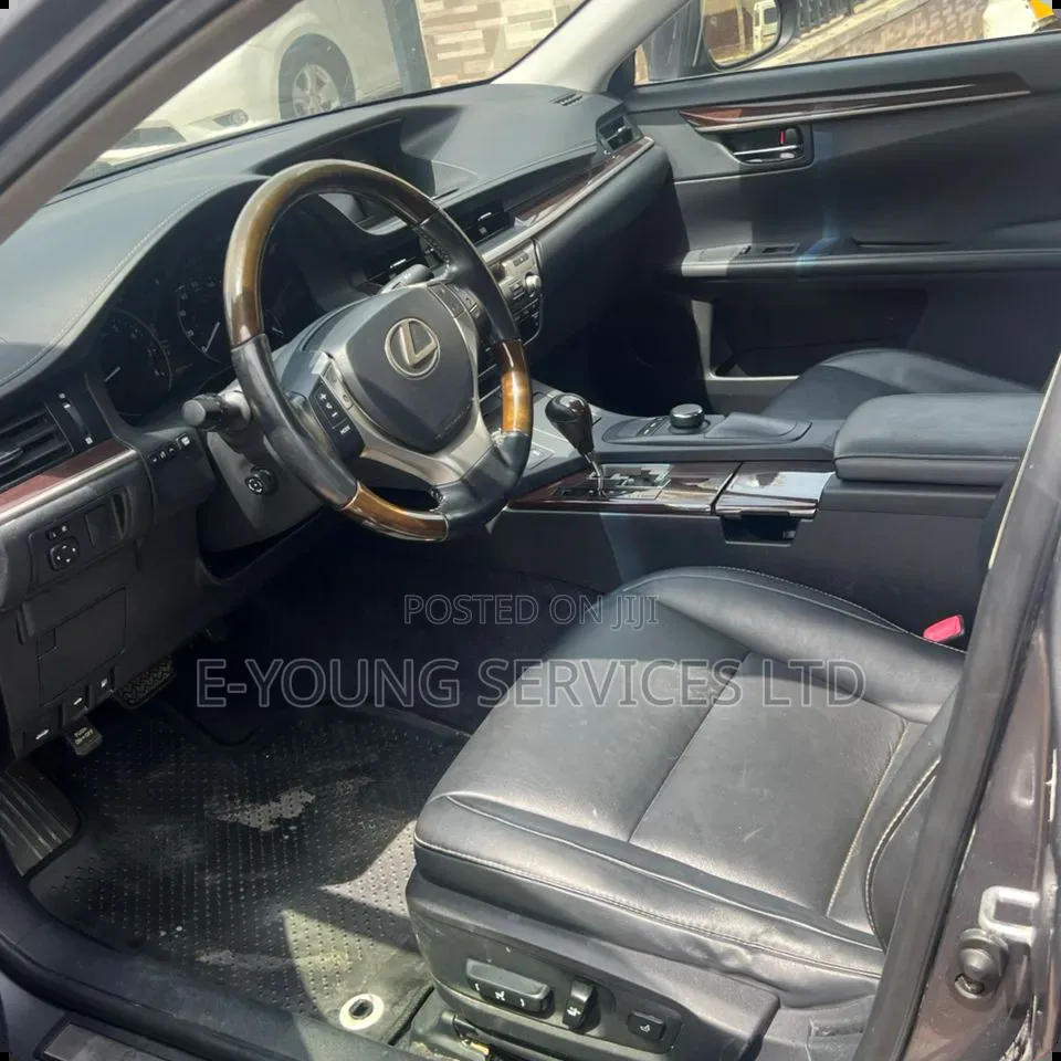 Lexus ES 350 FWD 2013 Gray