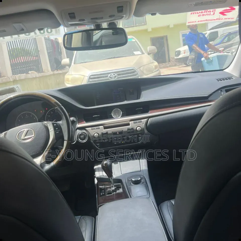 Lexus ES 350 FWD 2013 Gray