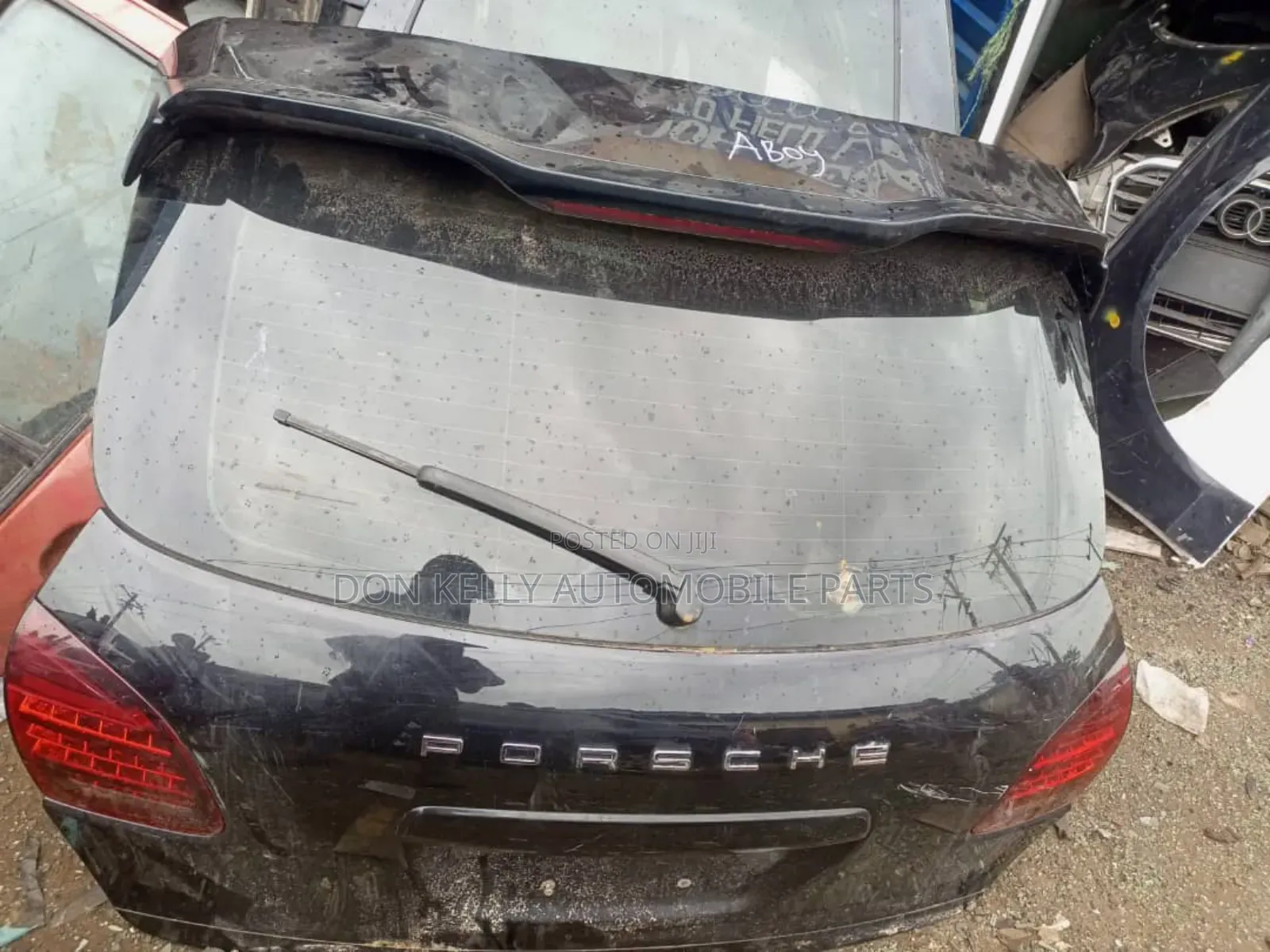 Porsche Cayenne Boot 2011 to 2016