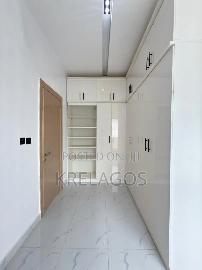 4bdrm Duplex in Ajah for sale