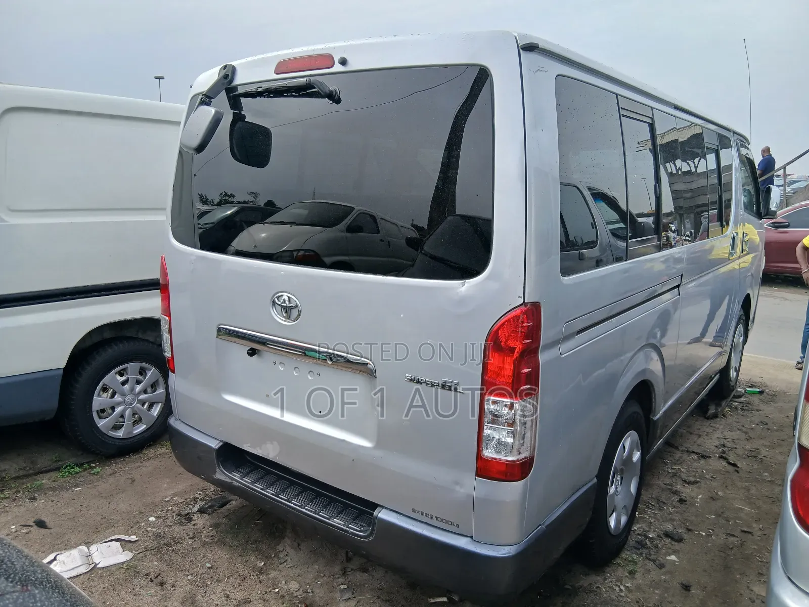 Toyota HiAce 2010 Silver
