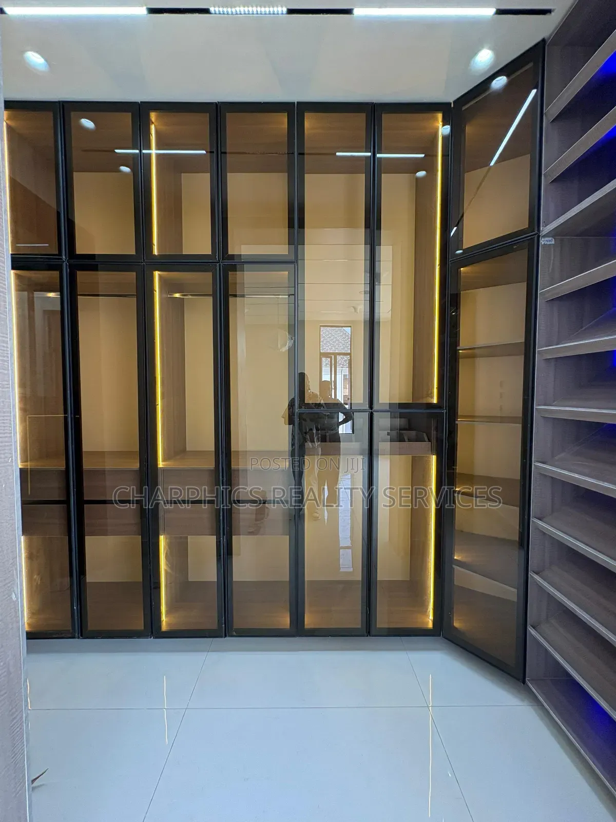 5bdrm Duplex in Lekki Phase 2 for sale
