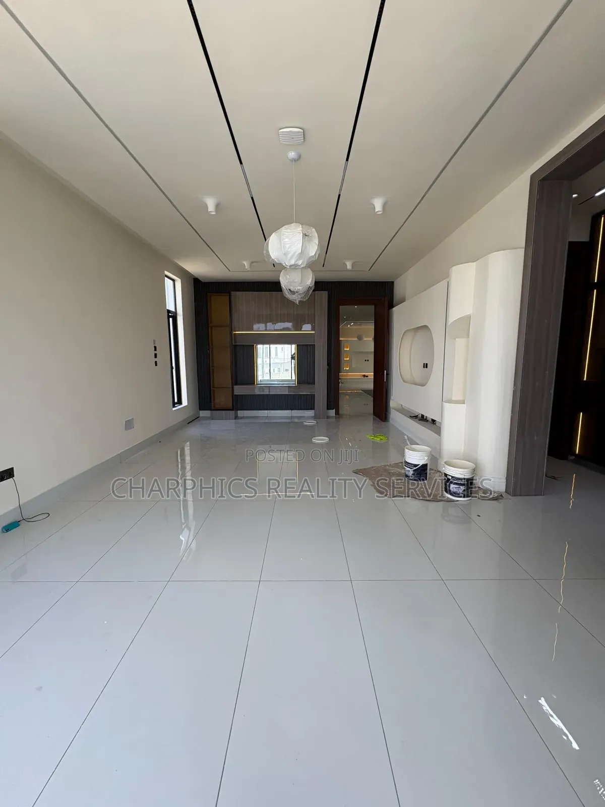 5bdrm Duplex in Lekki Phase 2 for sale