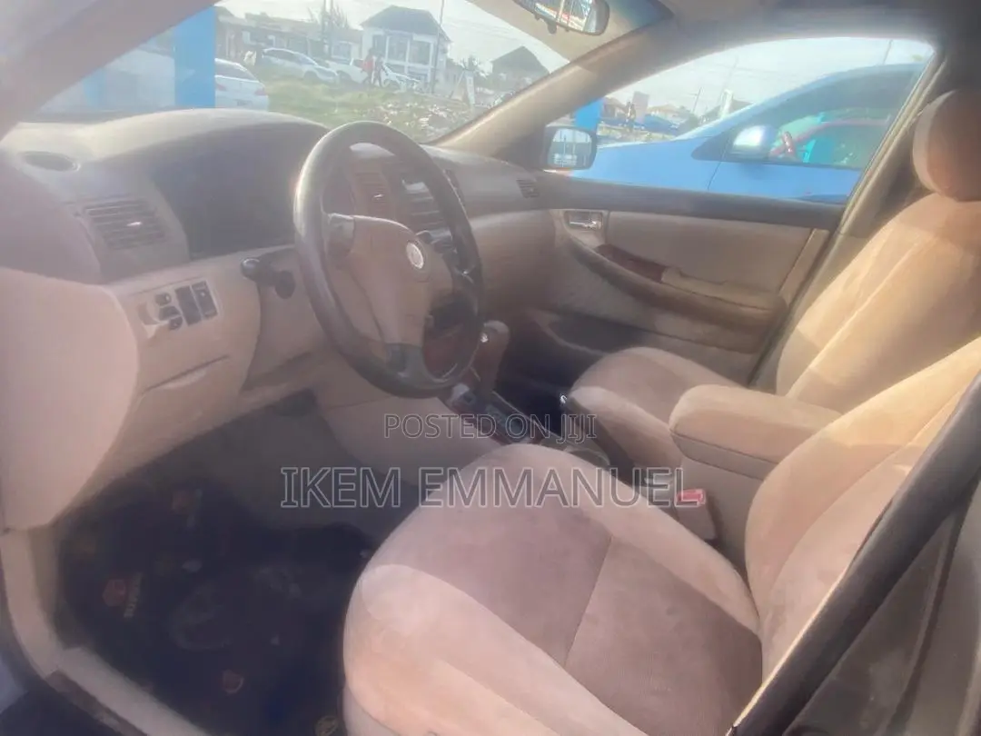 Toyota Corolla 2005 Gray