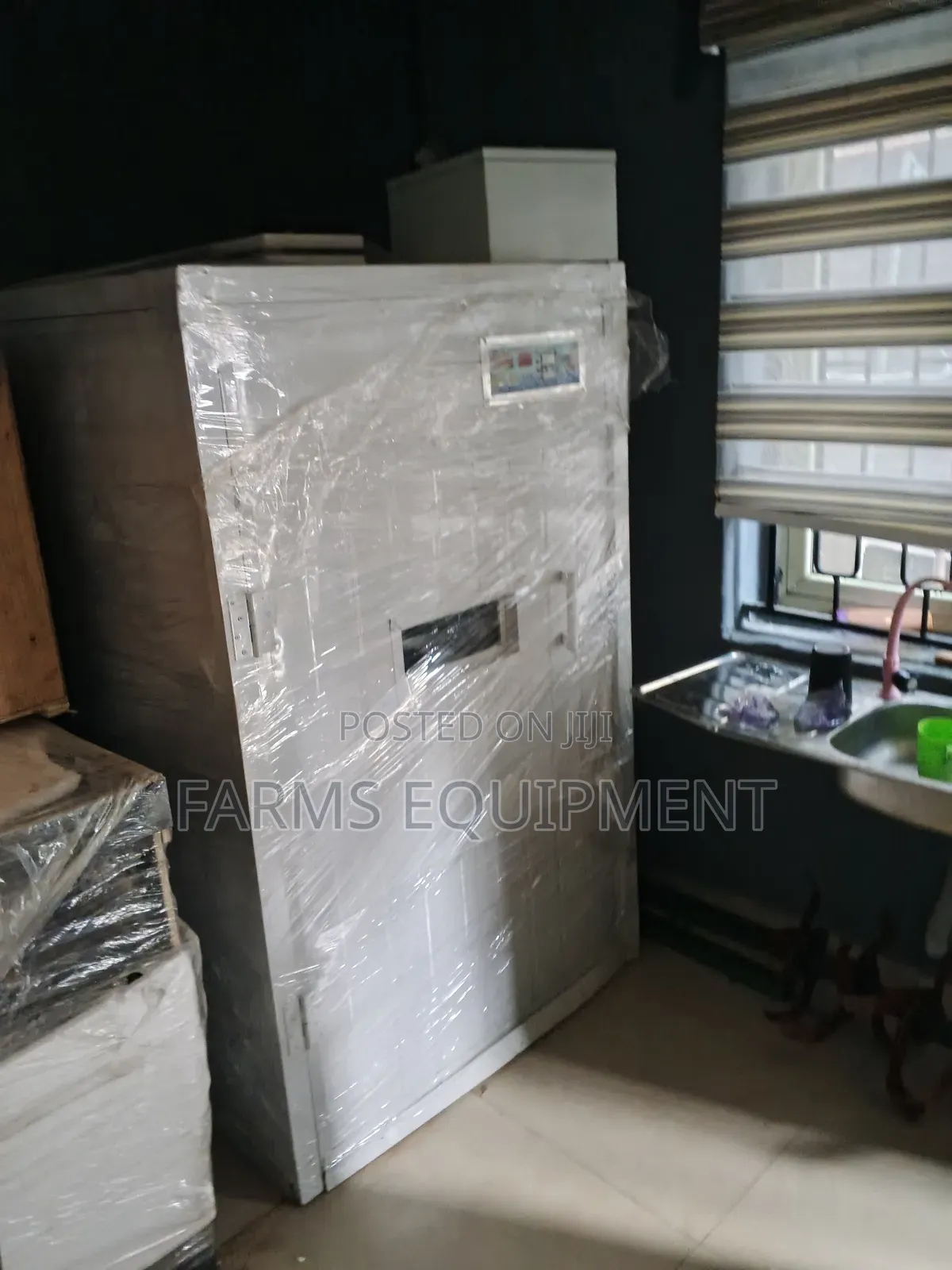 1000+ Industrial Eggs Incubator