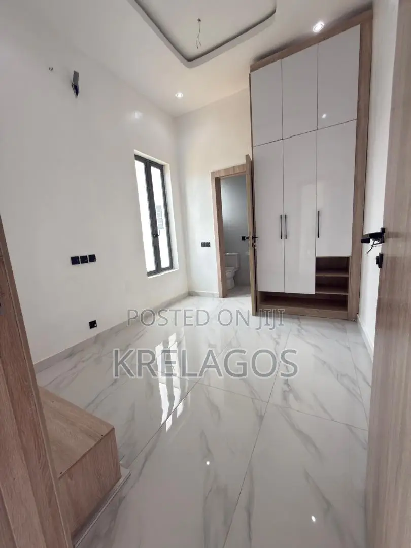 5bdrm Duplex in Ado / Ajah for sale