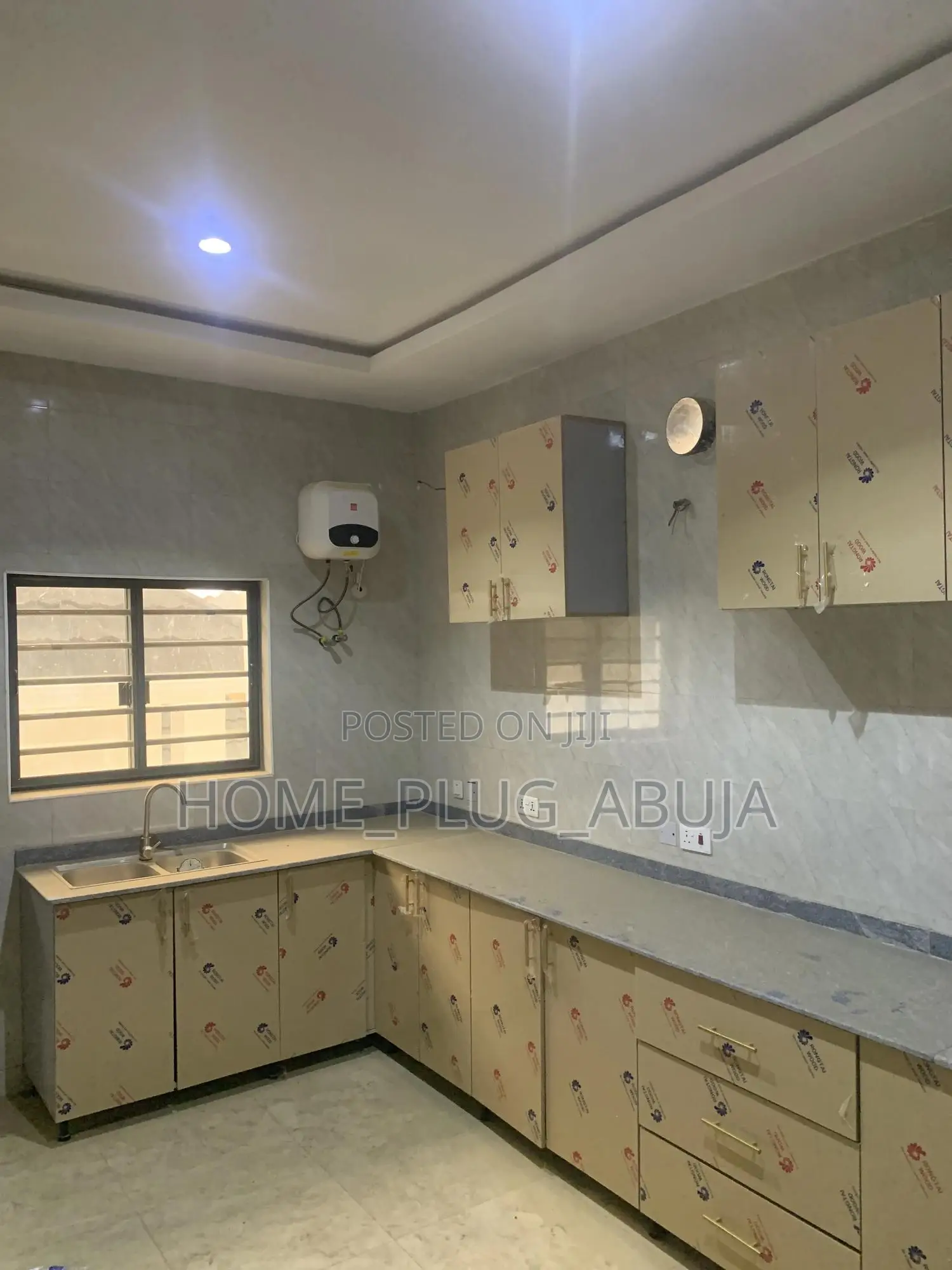 3bdrm Bungalow in Efab Queens Estate, Gwarinpa for rent