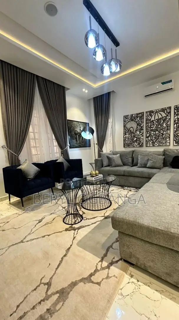 2bdrm Apartment in Lekki Phase 1 for sale