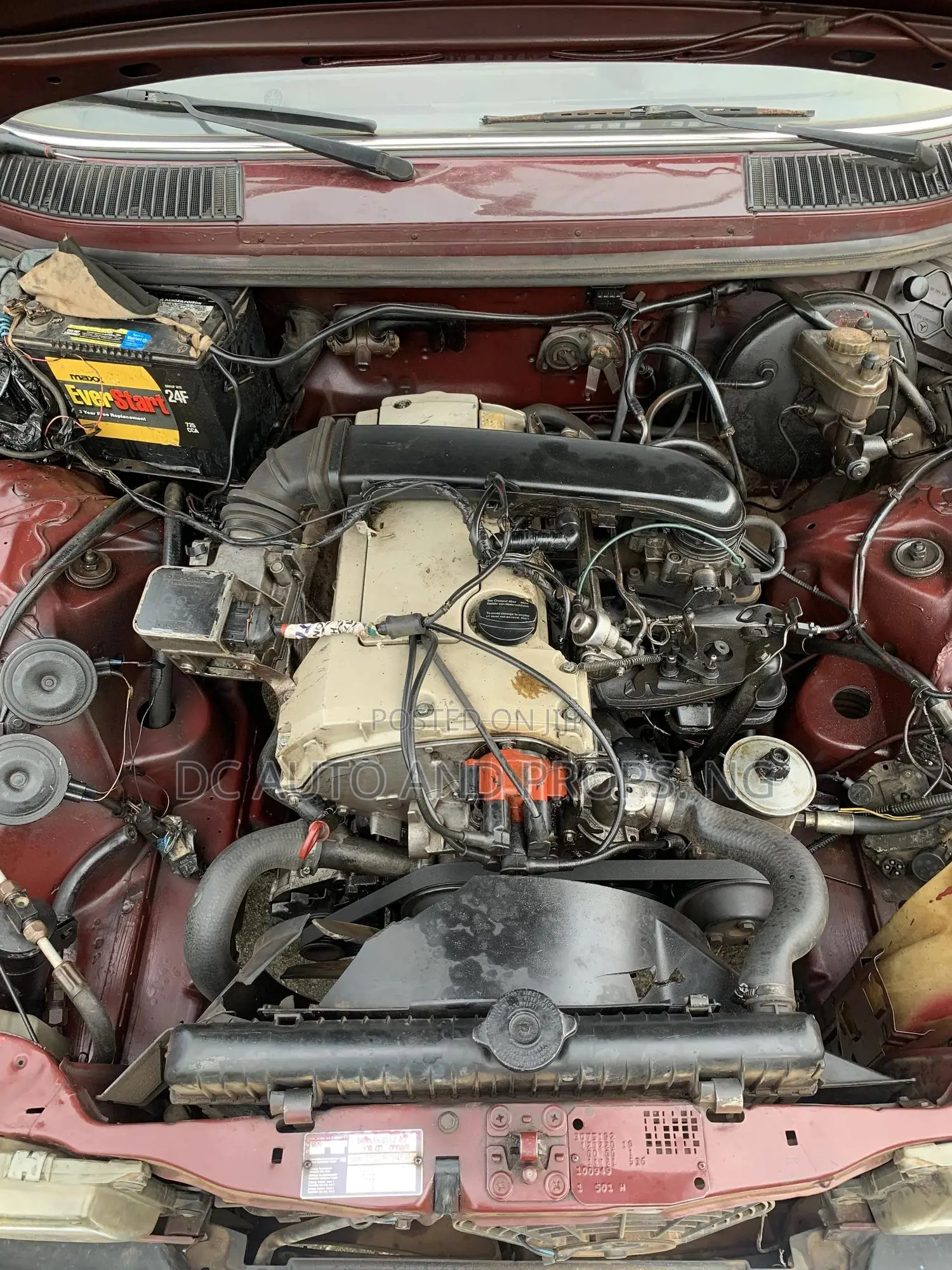 Mercedes-Benz 200 TE 1986 Burgundy
