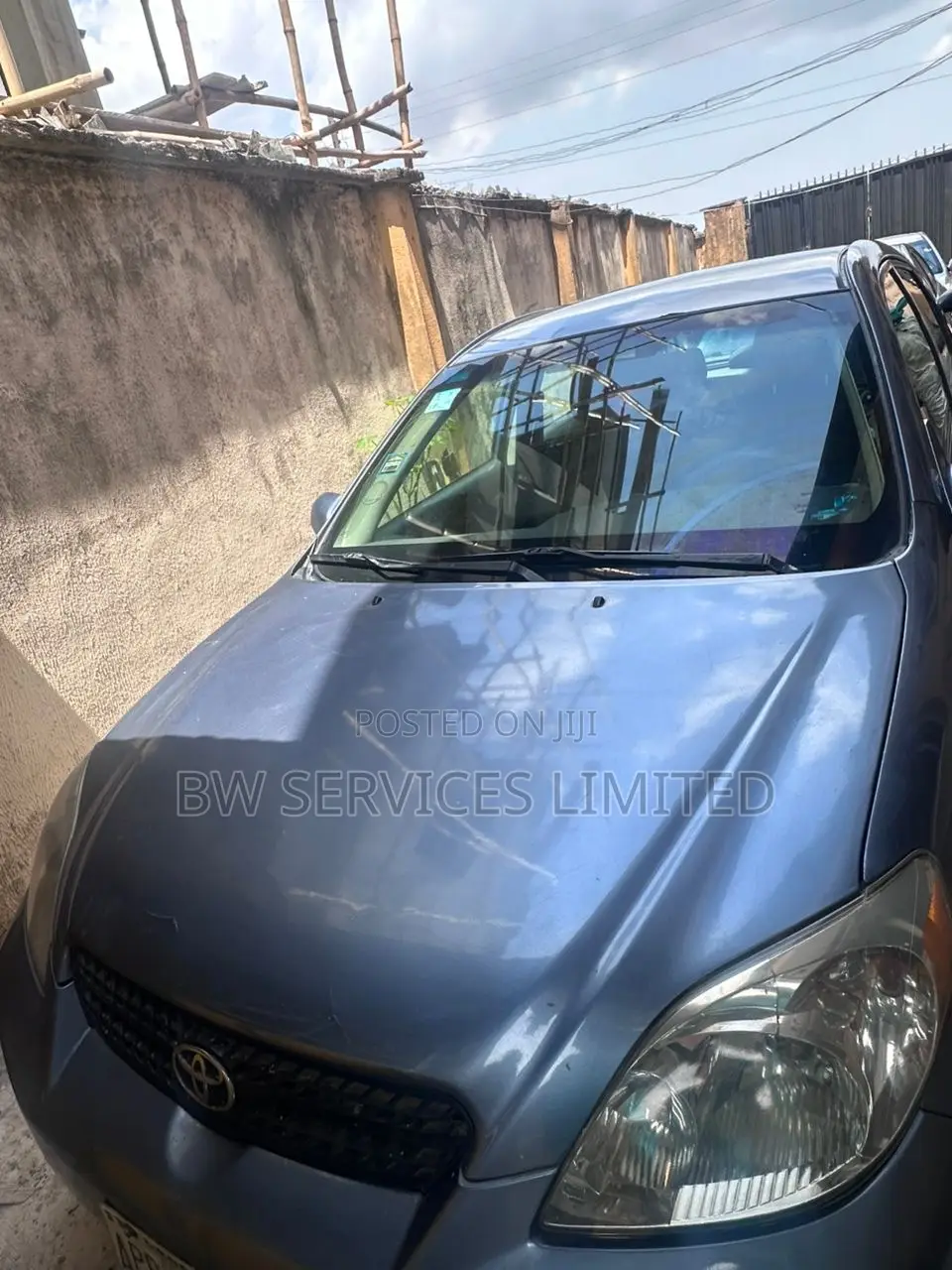 Toyota Matrix Hatchback AWD (1.8L 4cyl 4A) 2005 Blue