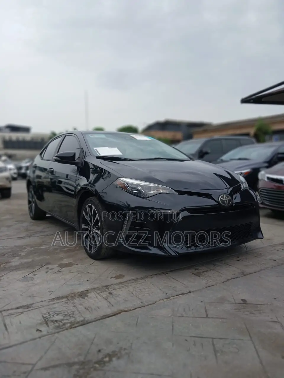 Toyota Corolla SE (1.8L 4cyl 6M) 2018 Black