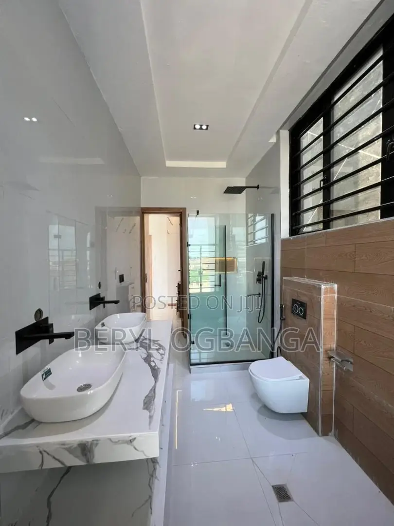 Furnished 2bdrm Apartment in Ahmadu Bello Way for sale