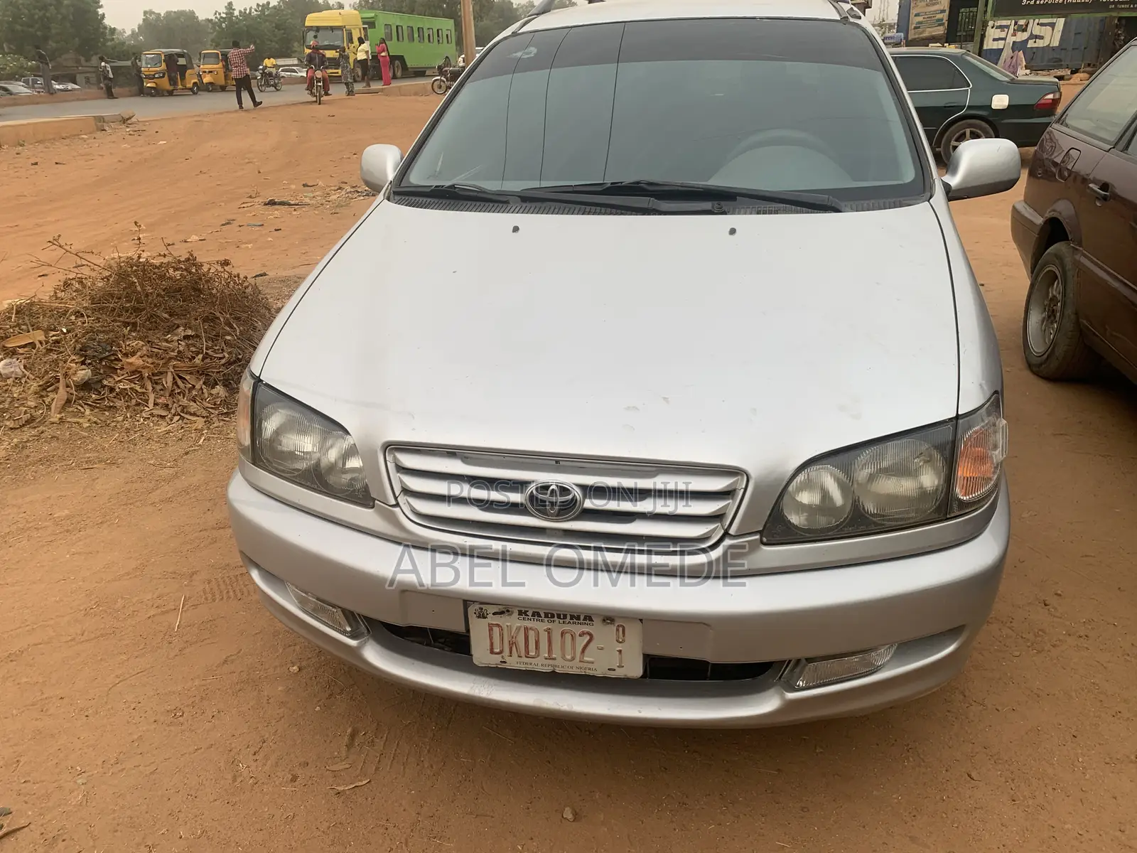 Toyota Picnic 2.0 FWD 2002 Gold