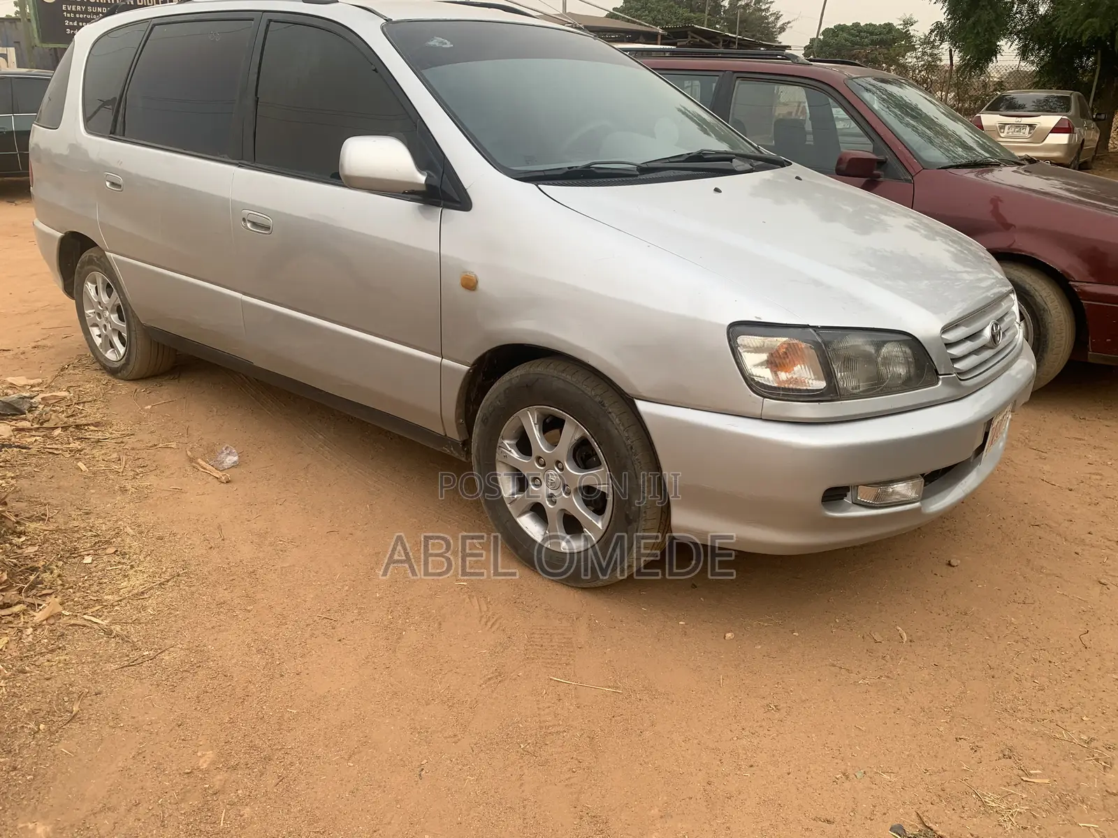 Toyota Picnic 2.0 FWD 2002 Gold