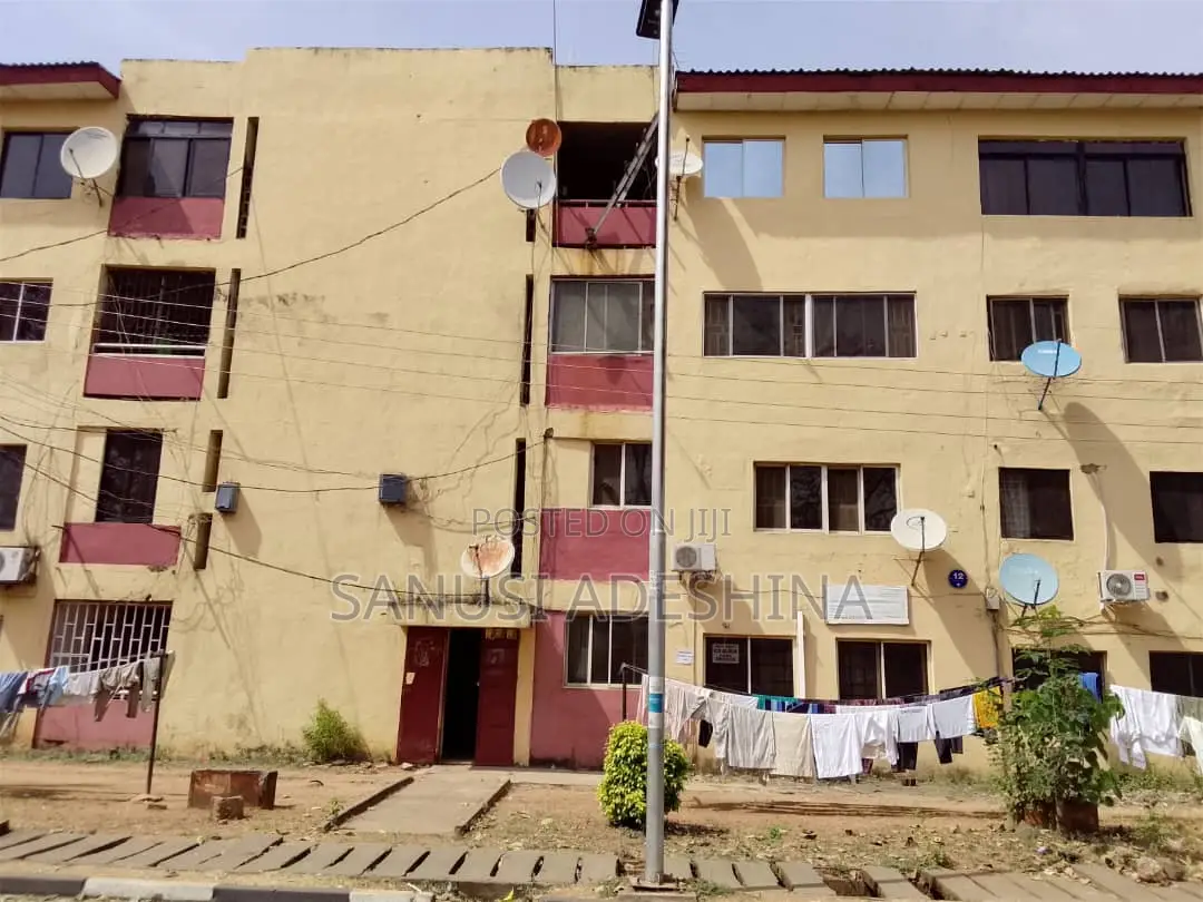 2bdrm Block of Flats in Wuse Zone 4 Fct for sale