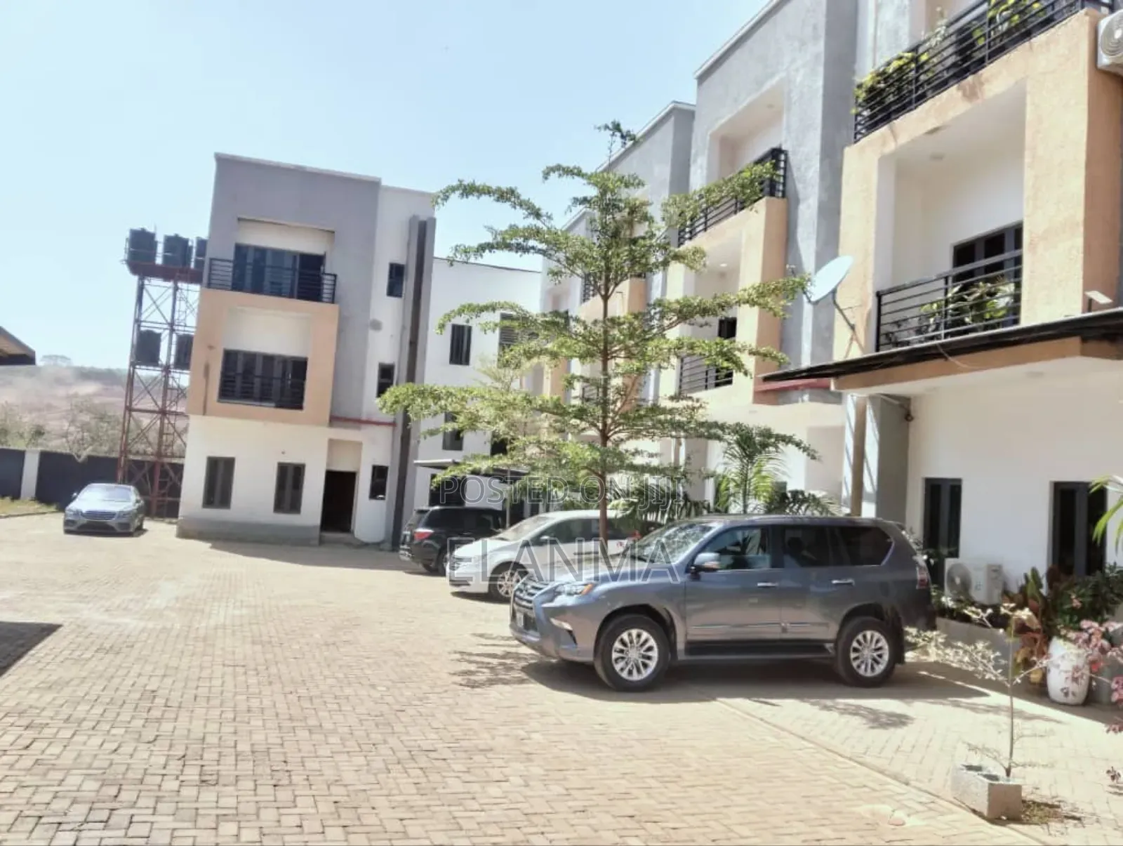 5bdrm Townhouse / Terrace in Guzape District for rent