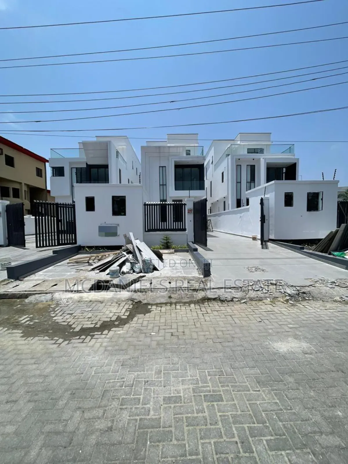 5bdrm Duplex in Lekki Phase 1 for sale