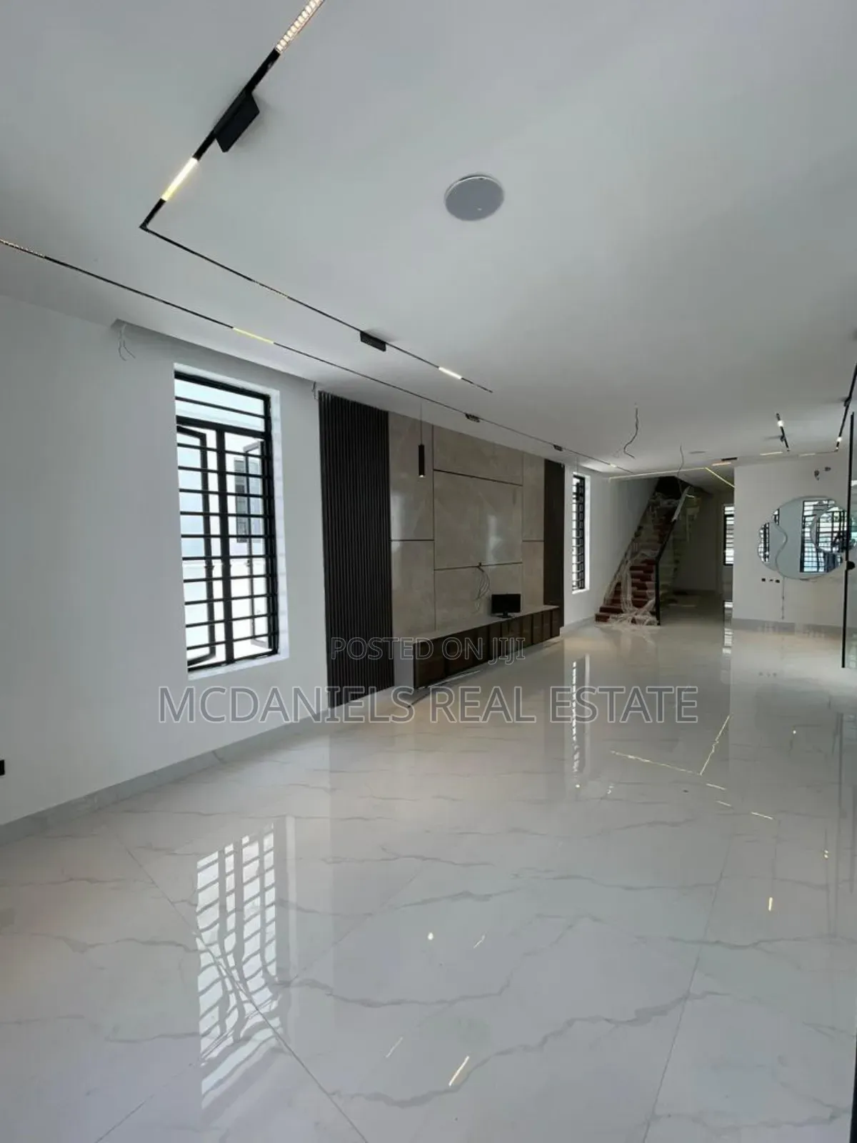 5bdrm Duplex in Lekki Phase 1 for sale
