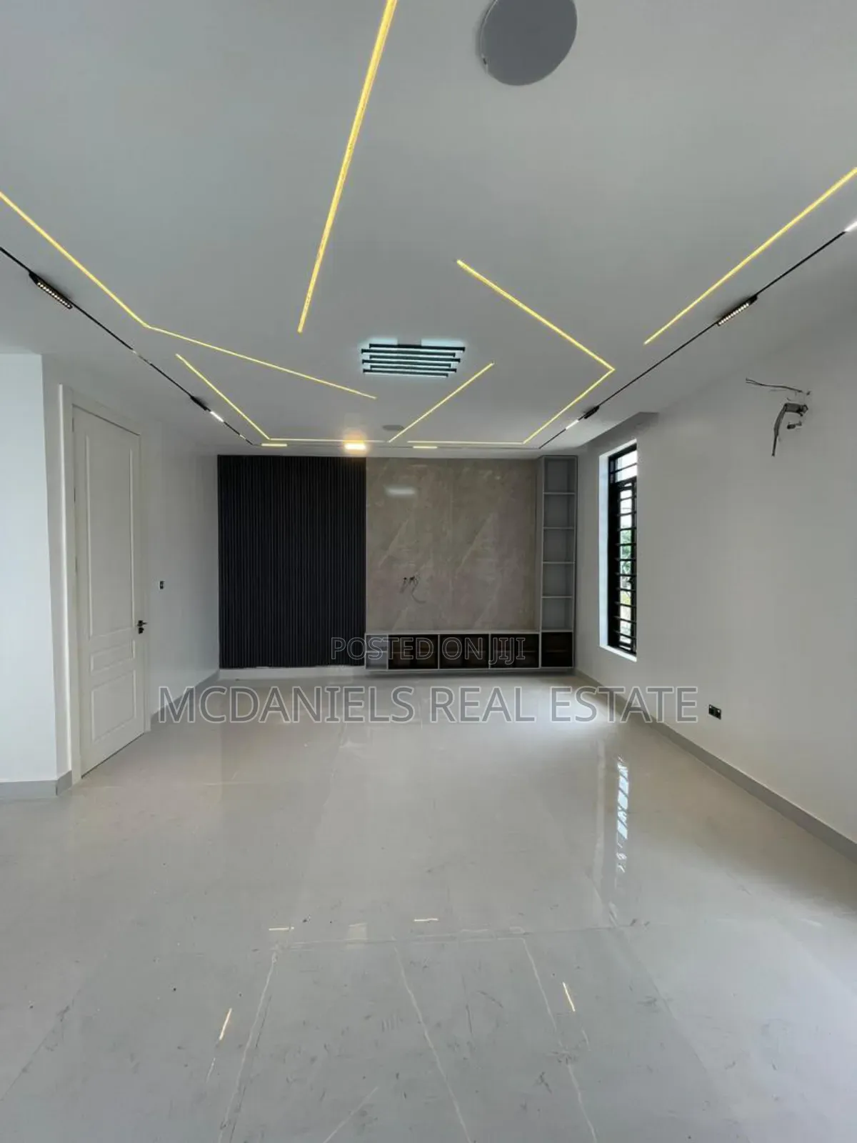 5bdrm Duplex in Lekki Phase 1 for sale