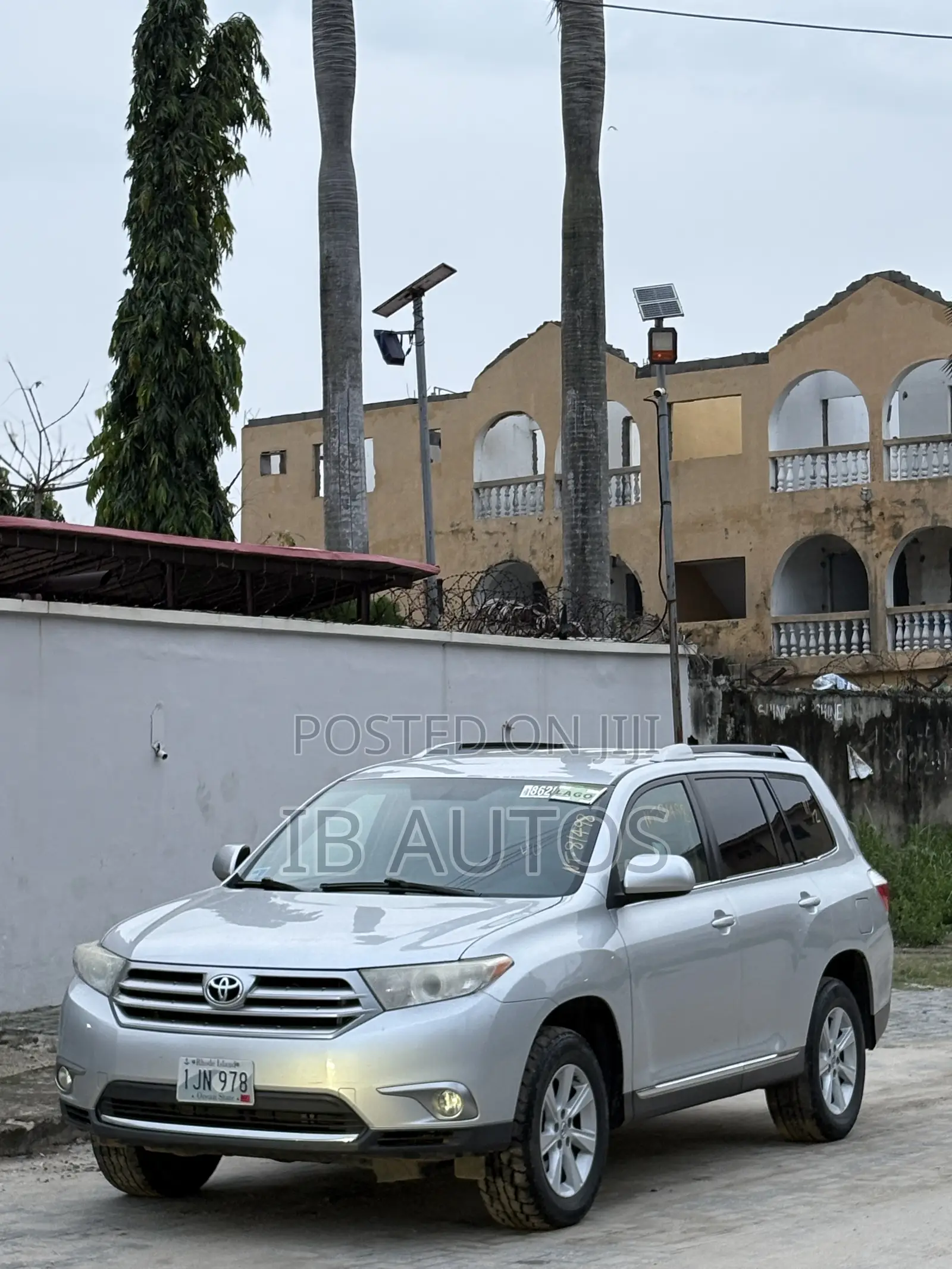 Toyota Highlander SE 2012 Silver