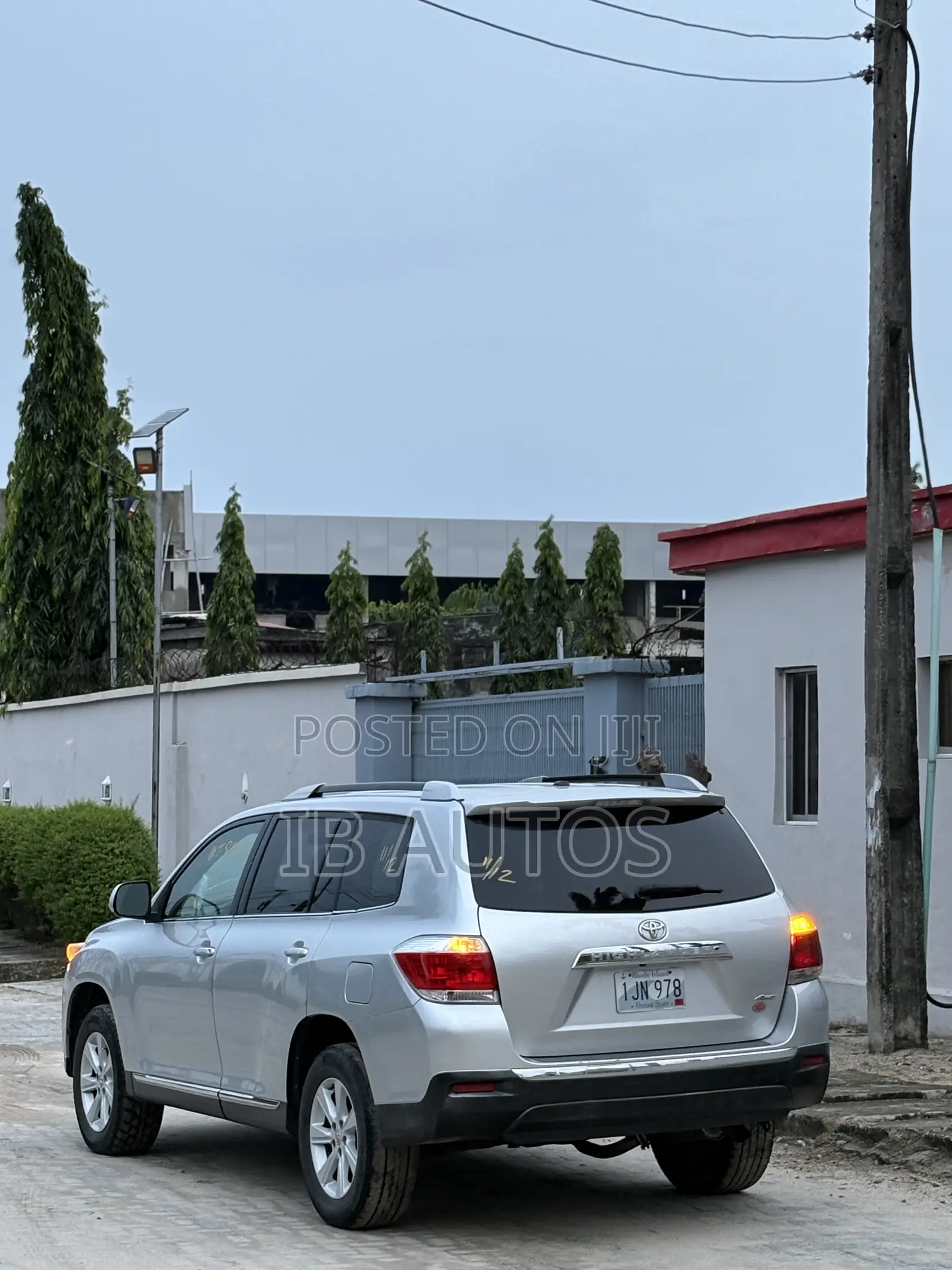 Toyota Highlander SE 2012 Silver