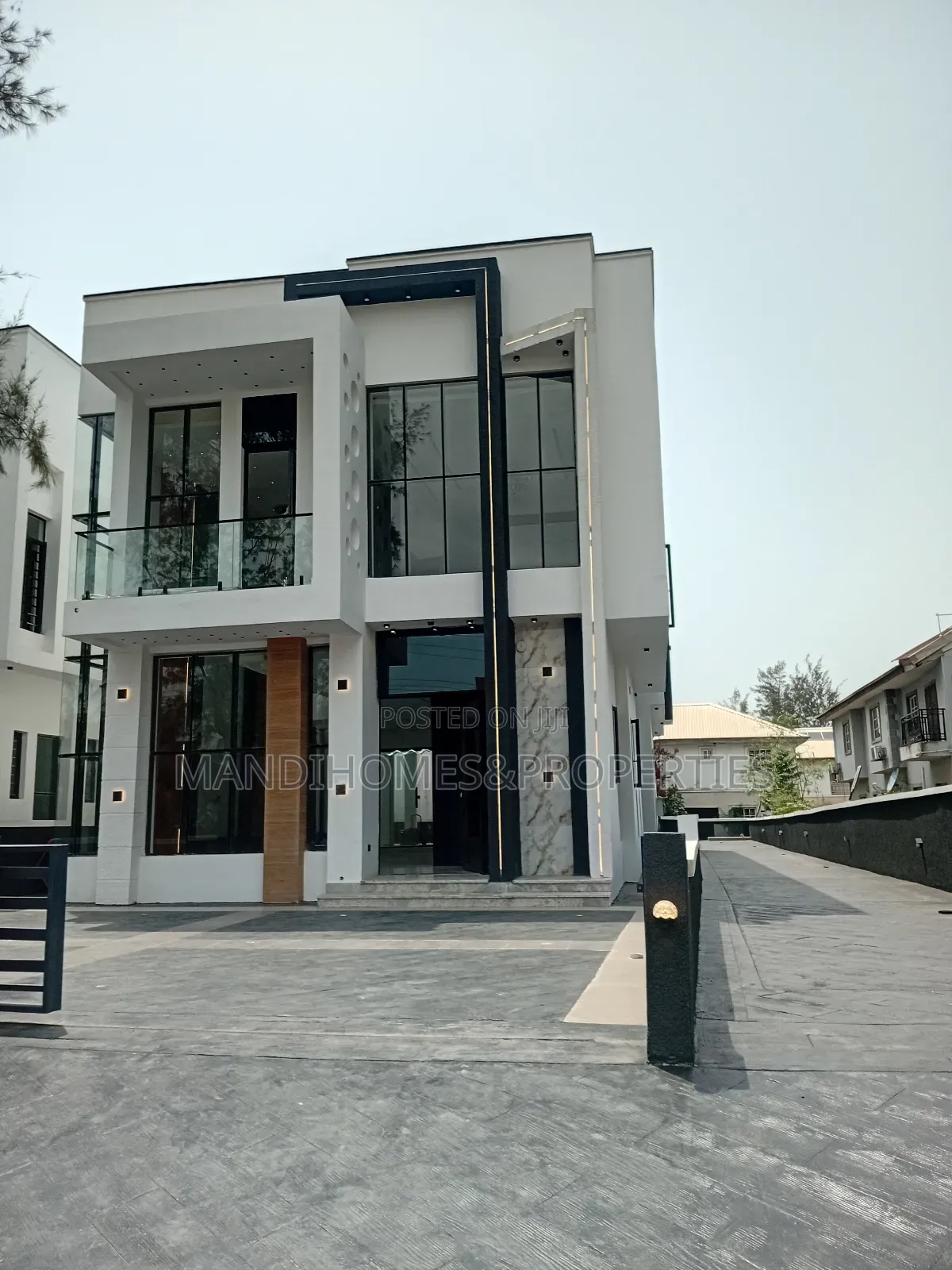5bdrm Duplex in Ilaje / Lekki for sale