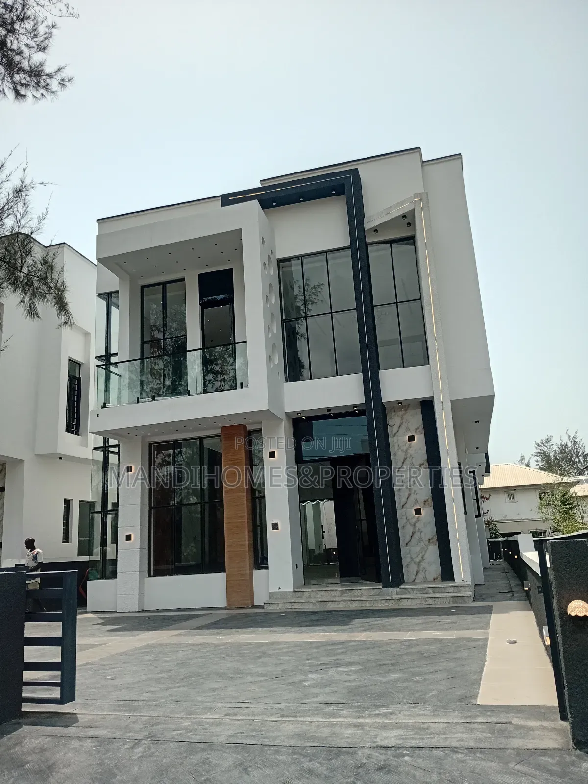 5bdrm Duplex in Ilaje / Lekki for sale