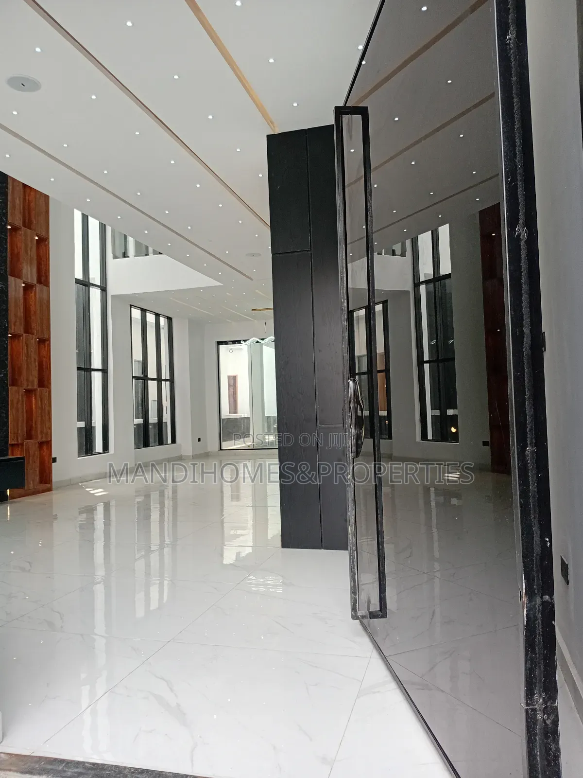 5bdrm Duplex in Ilaje / Lekki for sale