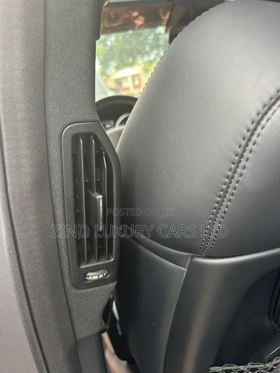 Mercedes-Benz M Class ML63 AMG 4dr SUV AWD (5.5L 8cyl Turbo 7A) 2014