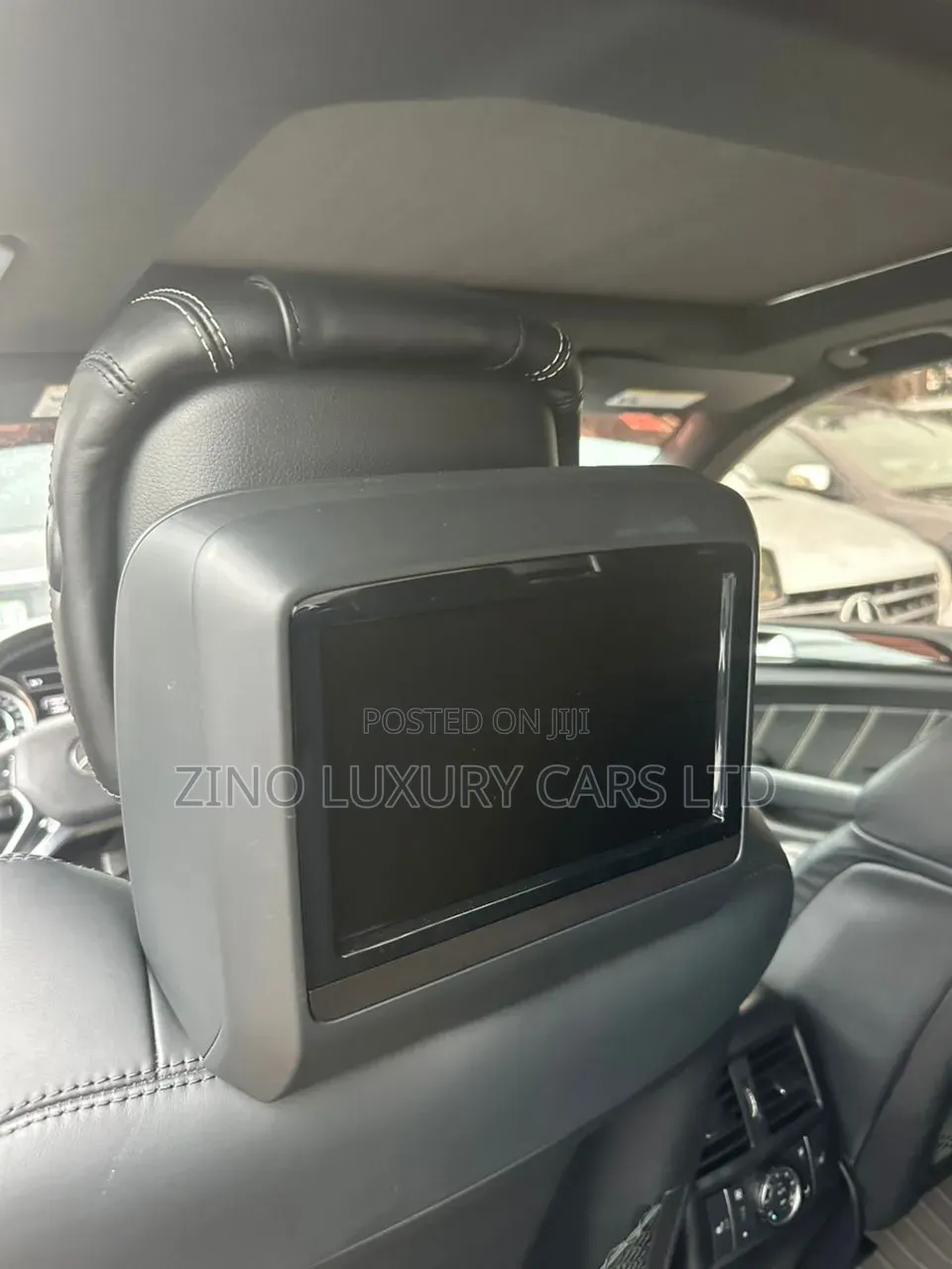 Mercedes-Benz M Class ML63 AMG 4dr SUV AWD (5.5L 8cyl Turbo 7A) 2014