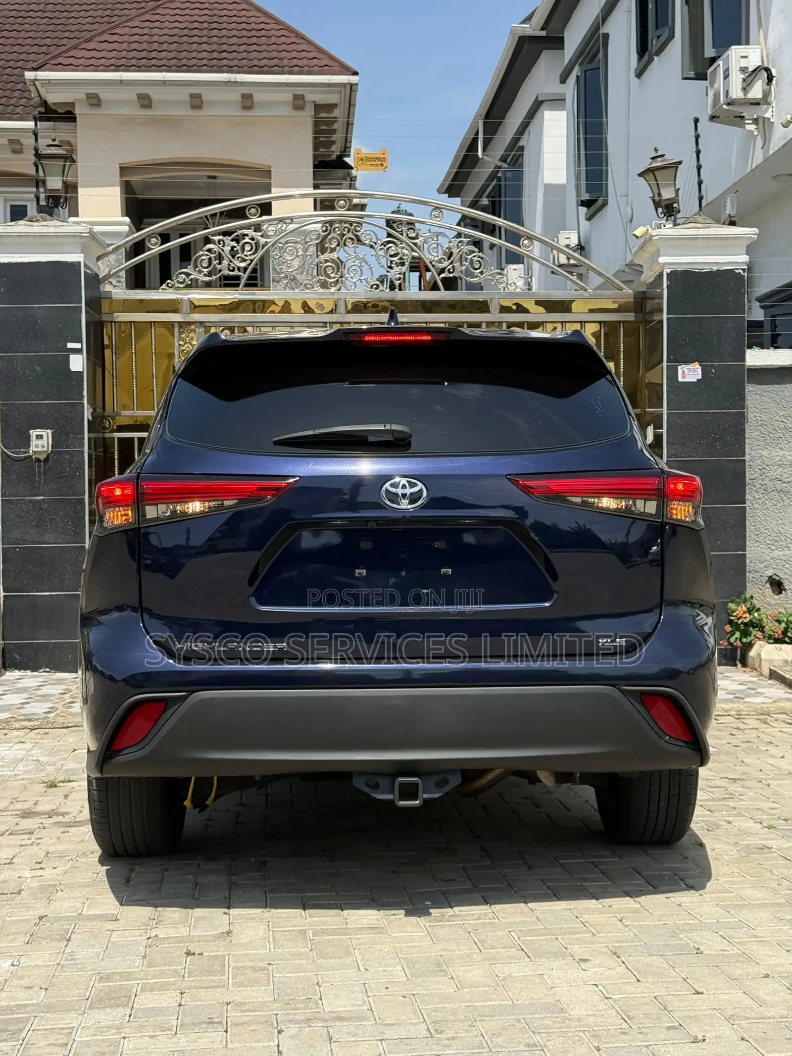 Toyota Highlander XLE AWD 2020 Blue
