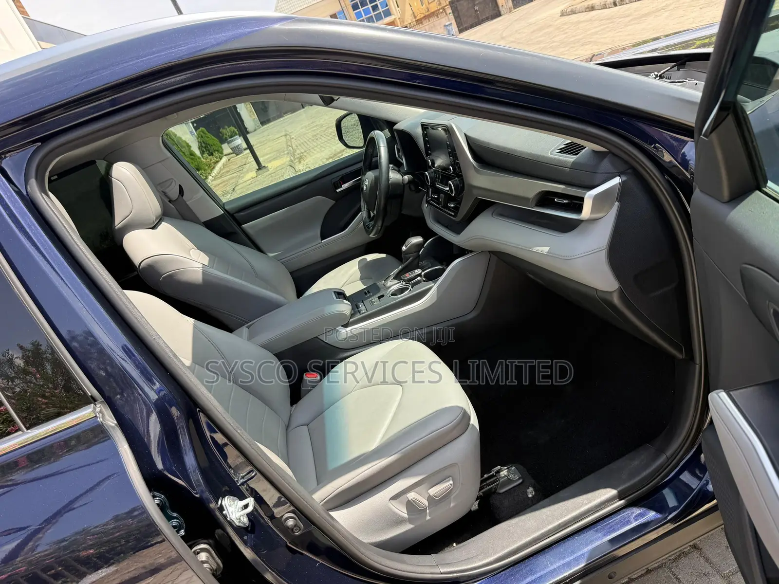 Toyota Highlander XLE AWD 2020 Blue