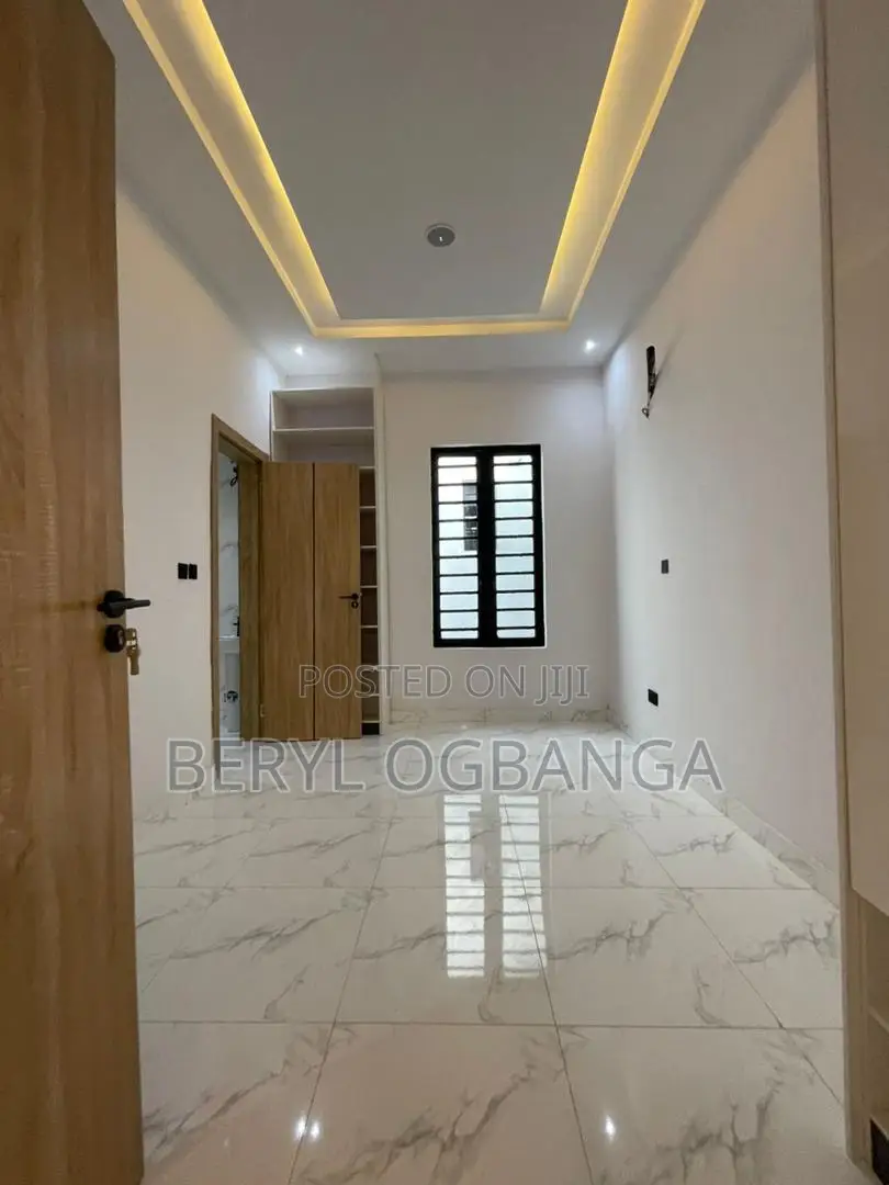 4bdrm Duplex in Ado / Ajah for sale
