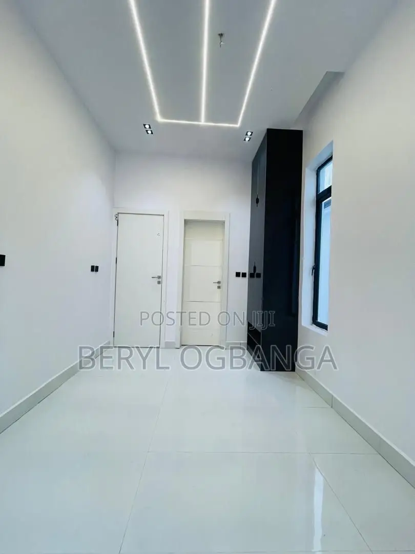 5bdrm Duplex in Ado / Ajah for sale