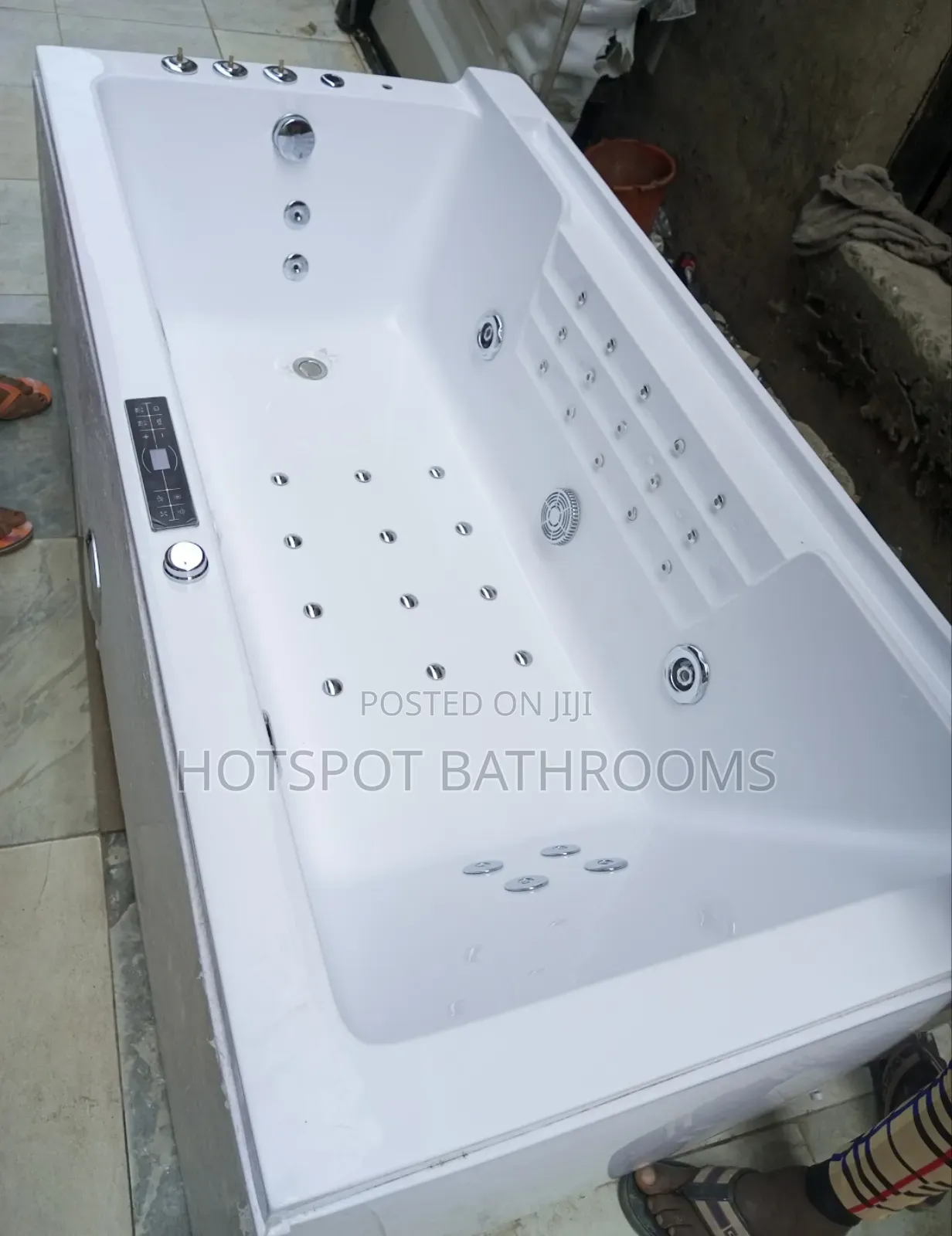 Quality Single Jacuzzi With 15 Lights