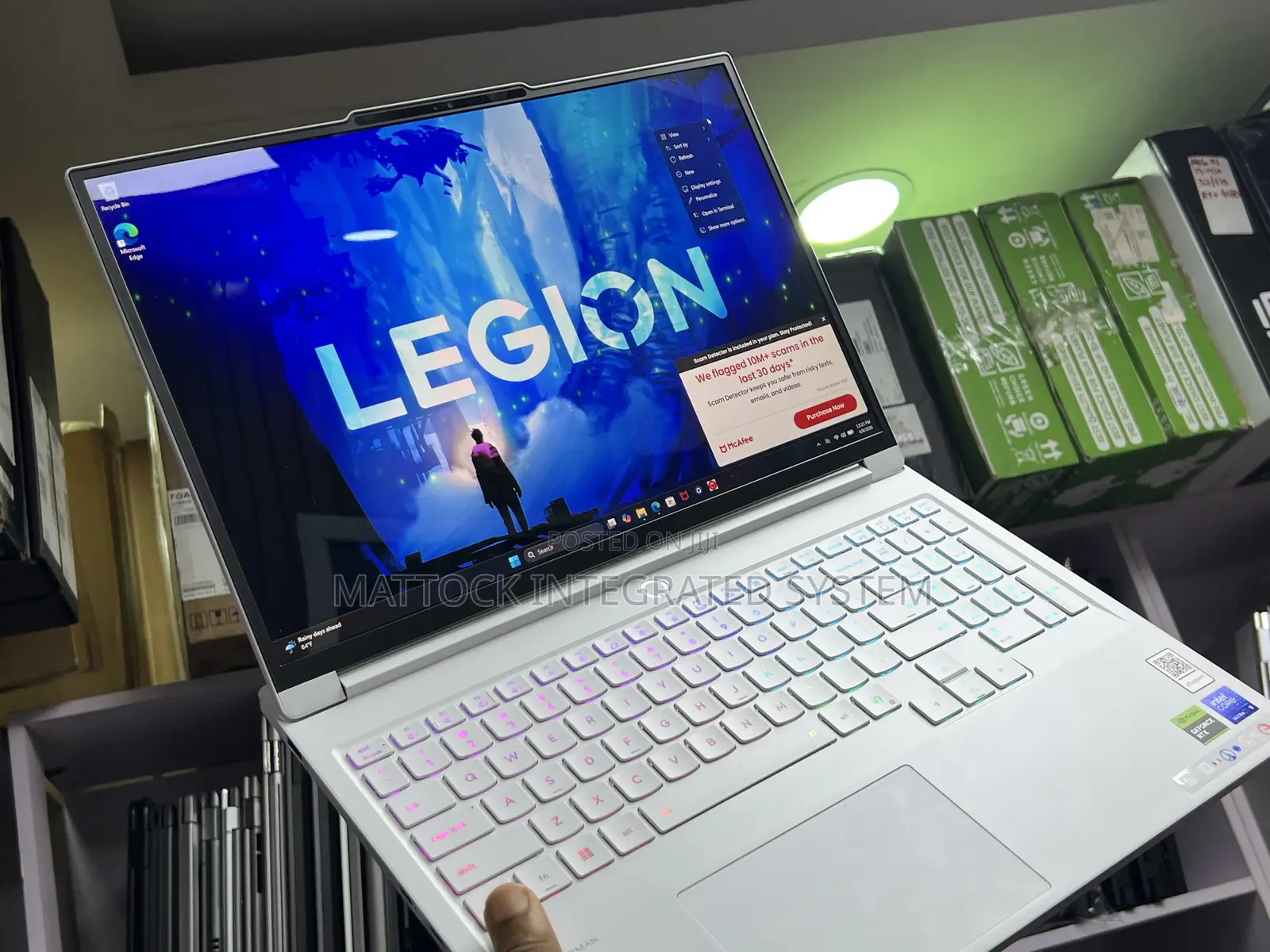 Laptop Lenovo Legion Pro 7 16GB Intel Core Ultra 9 SSD 1T