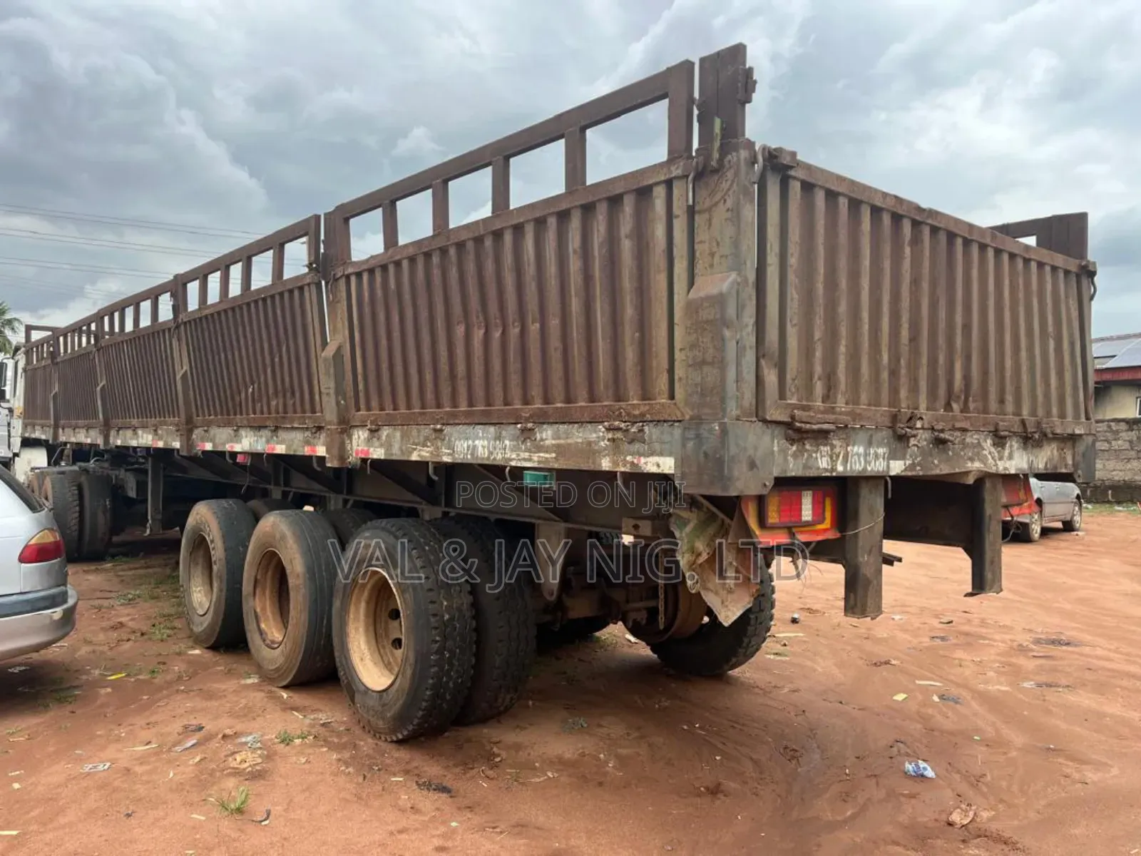 Sharman Truck Head With 3 Axles Half-Body Trailer Back -Company Use