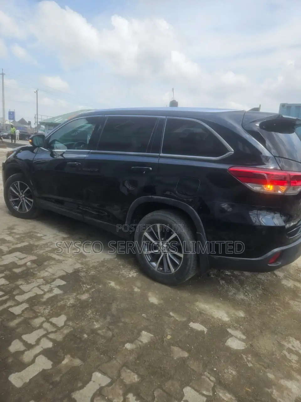 Toyota Highlander XLE 4x4 V6 (3.5L 6cyl 8A) 2018 Brown