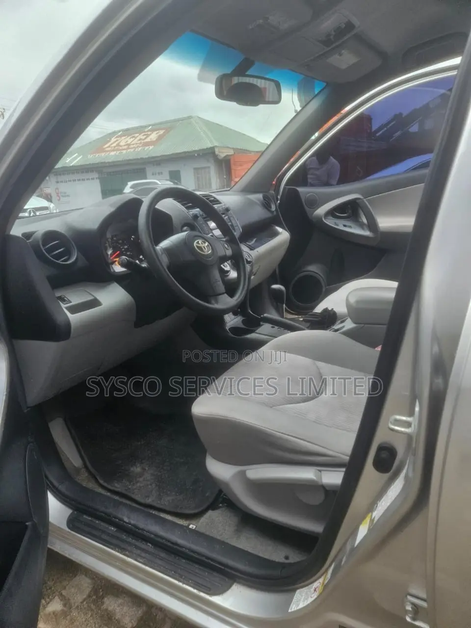 Toyota RAV4 2010 Brown