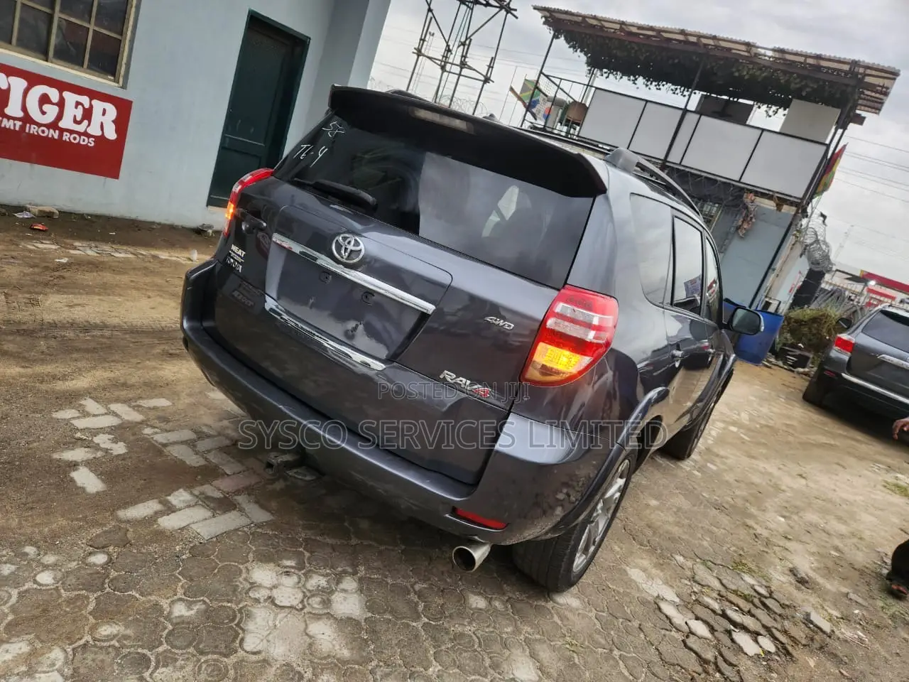 Toyota RAV4 2010 Brown